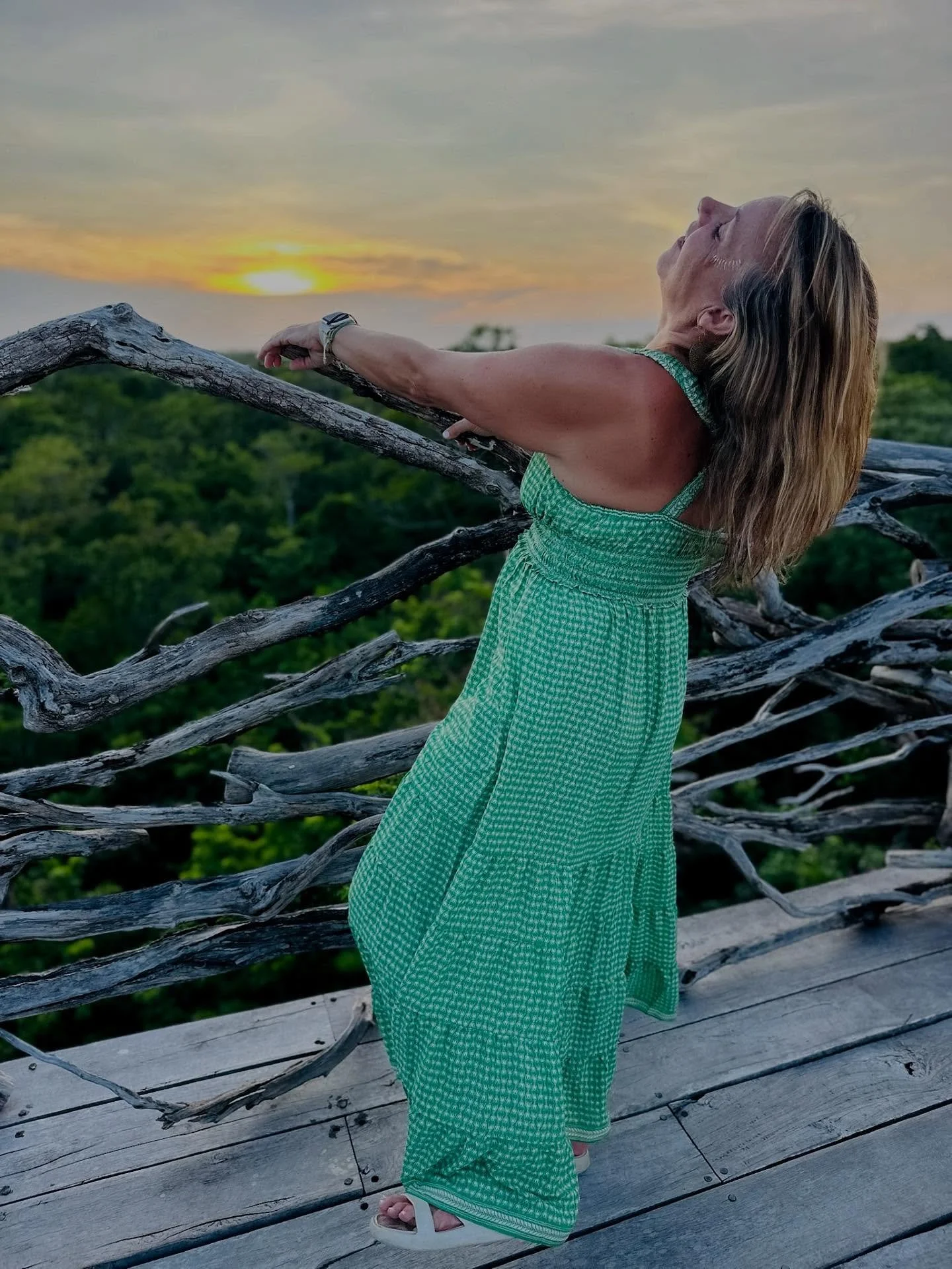 🤗 𝕊ℍ𝕆𝕎 𝕌ℙ, 𝕊𝔸𝕍𝕆ℝ 𝕋ℍ𝔼 𝕄𝕆𝕄𝔼ℕ𝕋 🥳

Find a needed pause and a deep sense of presence with EYD on the mat this week&hellip;

Mon 9/15 🍺 Yoga + Beer at @solacebrewing Outpost (FC)

Weds 9/17 🏝️Island Yoga at @columbiaislandmarina 

Thurs 