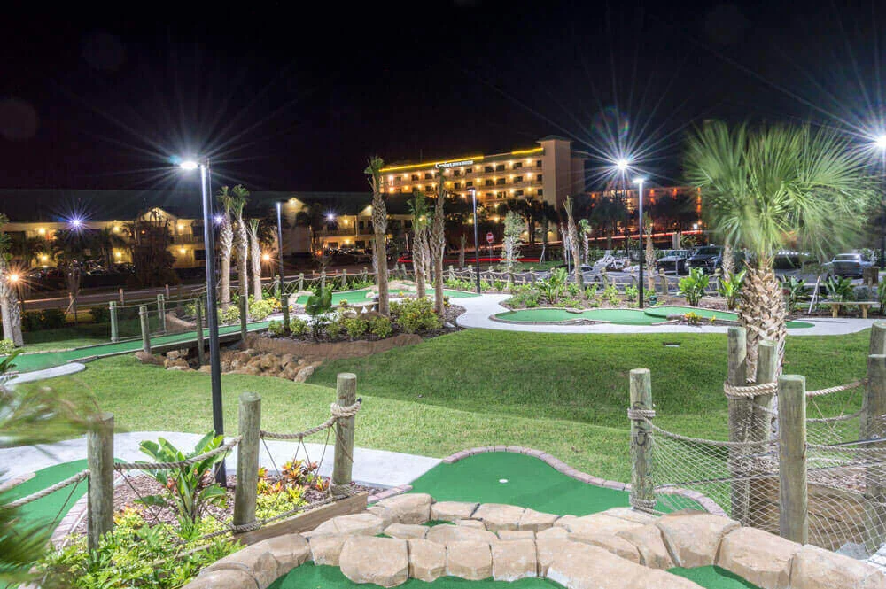 lighthouse-cove-mini-golf-05.jpg