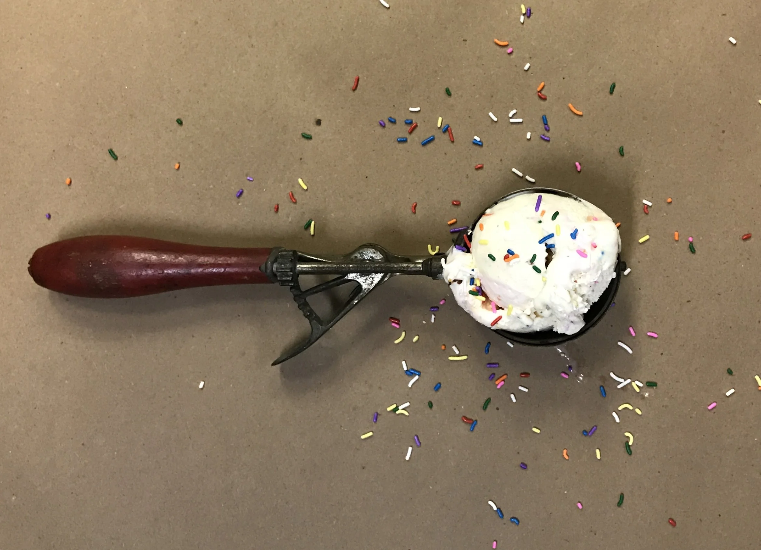 ICECREAMSCOOP.jpg