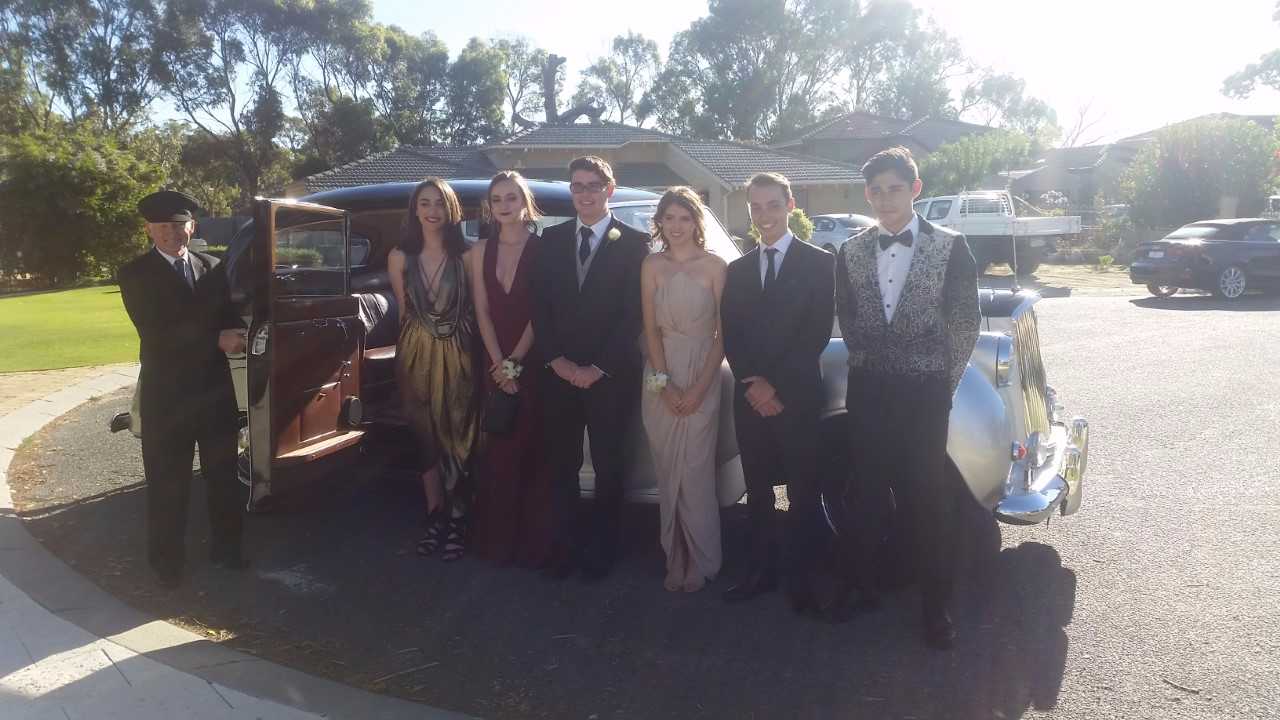 school-ball-in-perth-with-very-nice-classics-group.jpg