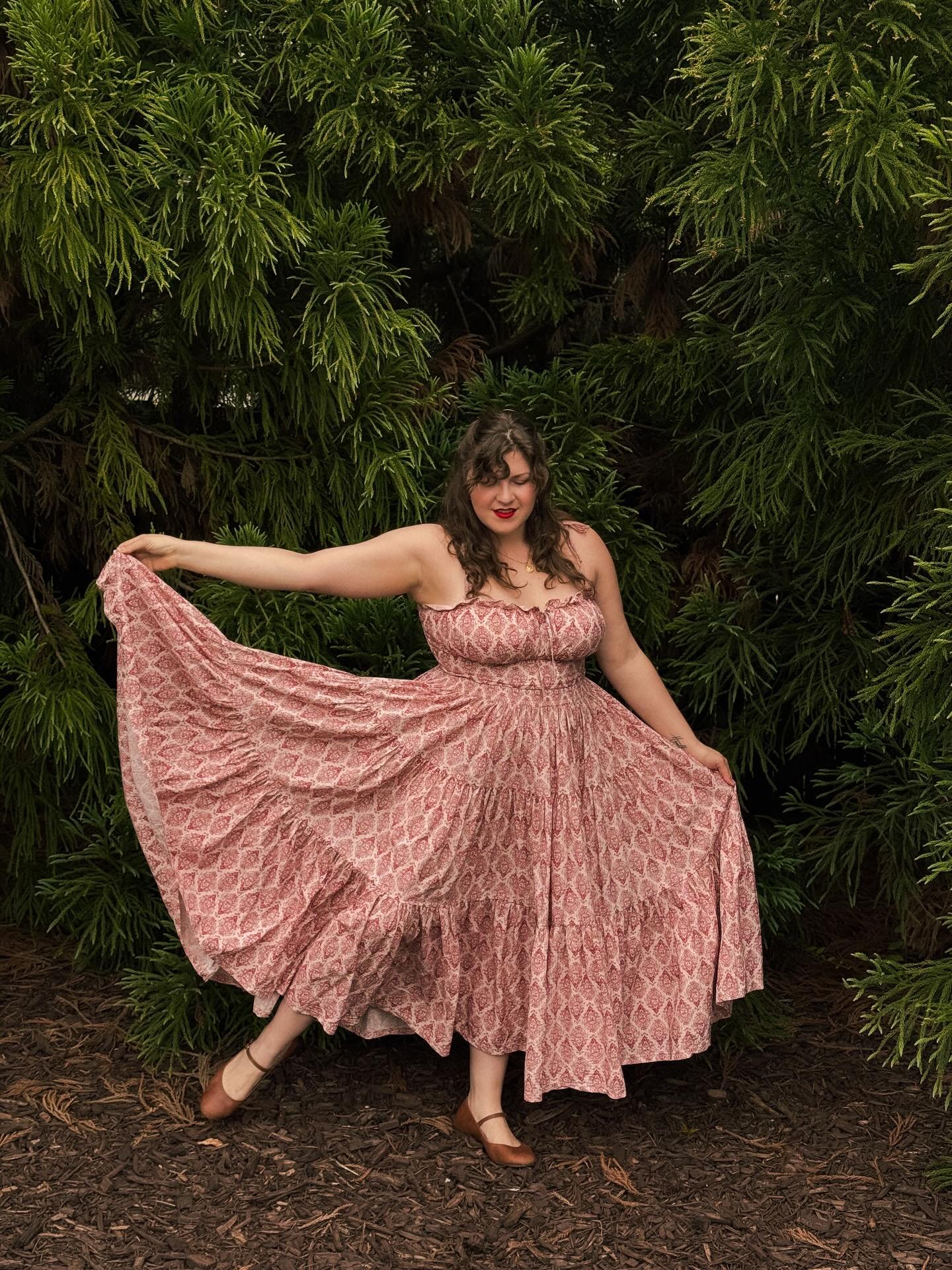 &ldquo;And it&rsquo;s hard to dance with a devil on your back, so shake him off!&rdquo;

My first Florence experience was transcendent &mdash; mystical, wondrous, feral, romantic, raw with power and wanting and more. Her music seeped into my bones an