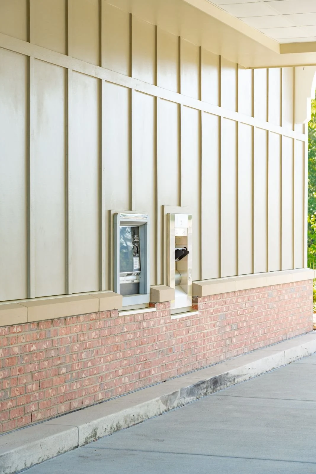 South Atlantic Bank | James Hardie Vertical Siding and Trims