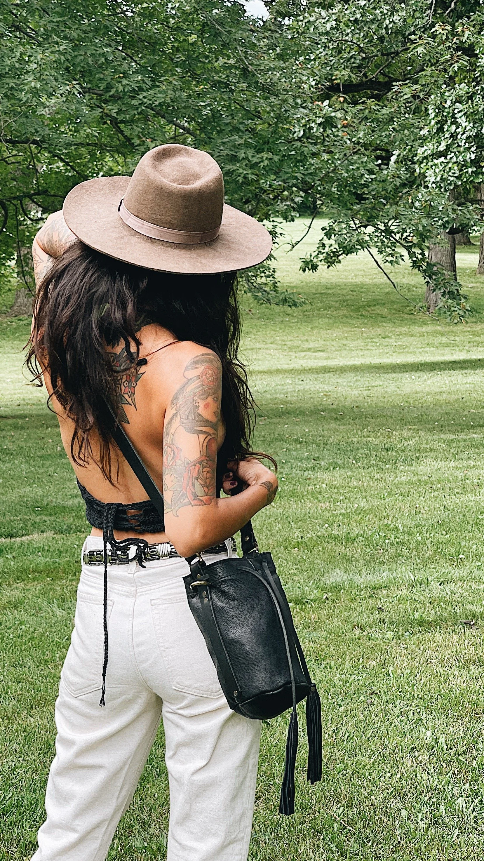 MINI LILI BUCKET BAG