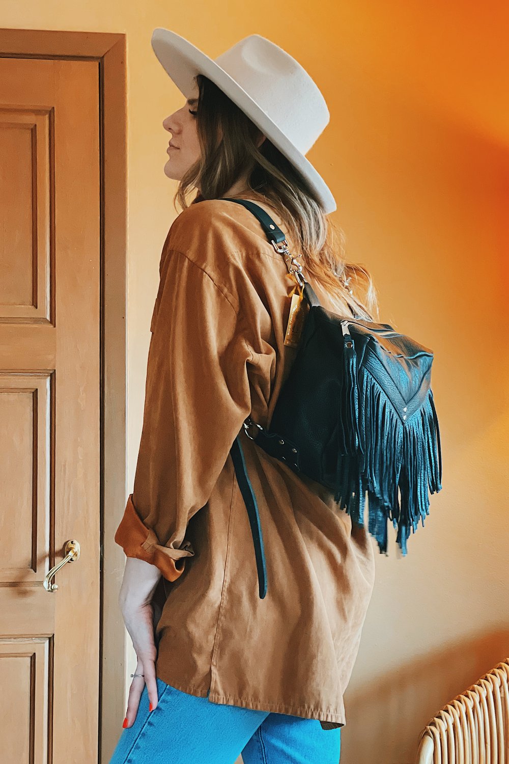 Caramel Cowhide Leather Lili Bucket Bag - Handcrafted Convertible Leather  Backpacks and Purses for Daily or Motorcycle Use