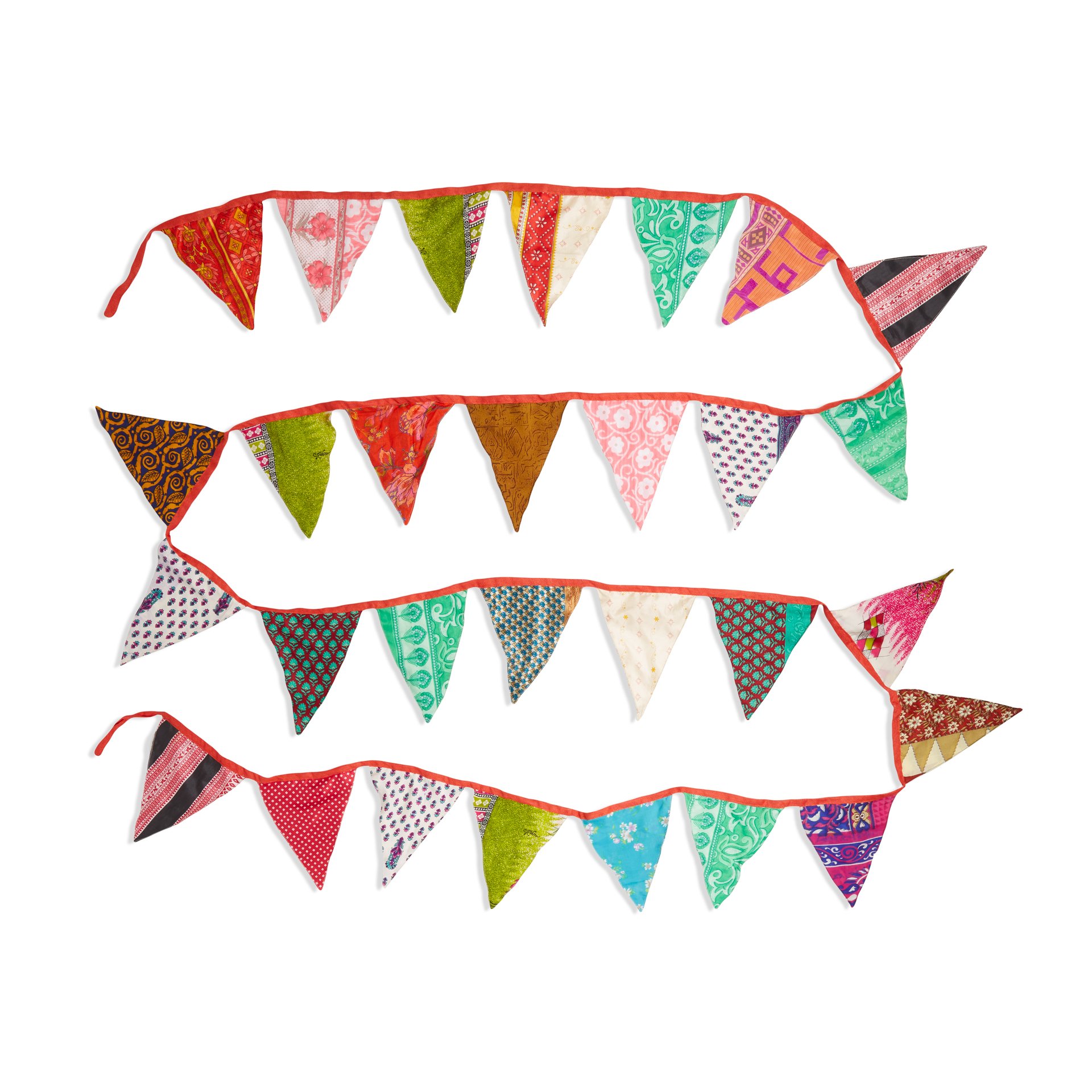 Decor_FlagGarland_MultiFabric.jpg