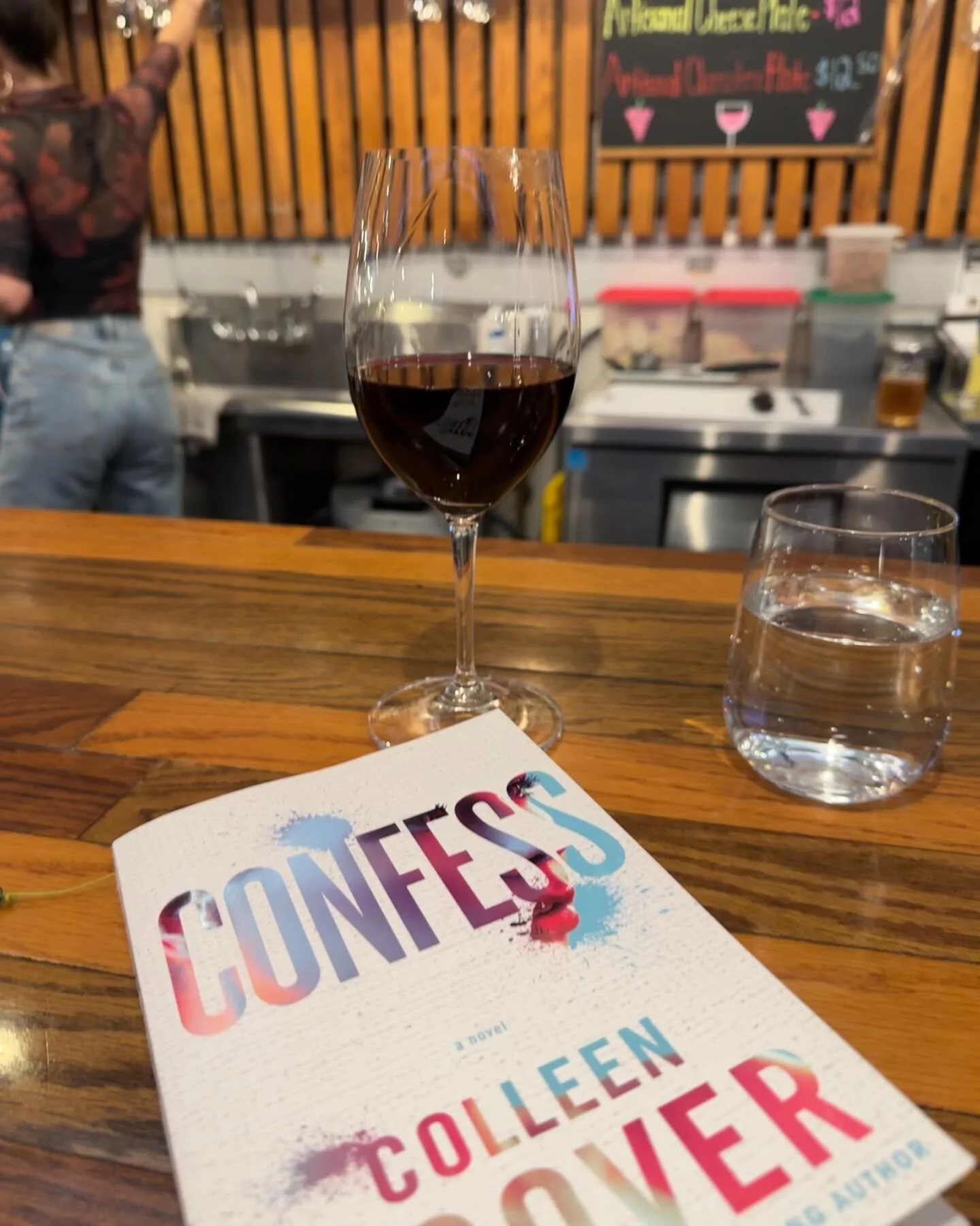 @colleenhoover book No. 2 🍷 

s/o to my favorite bookstore @boswellbookco #springread 🌷
&bull;
&bull;
&bull;
&bull;
#springreading #colleenhooverbooks #fyp #explorepage #girlswhoread