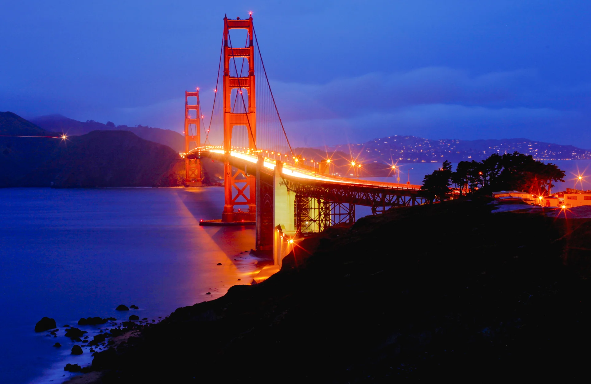 "GOLDEN GATE OVERLOOK"
