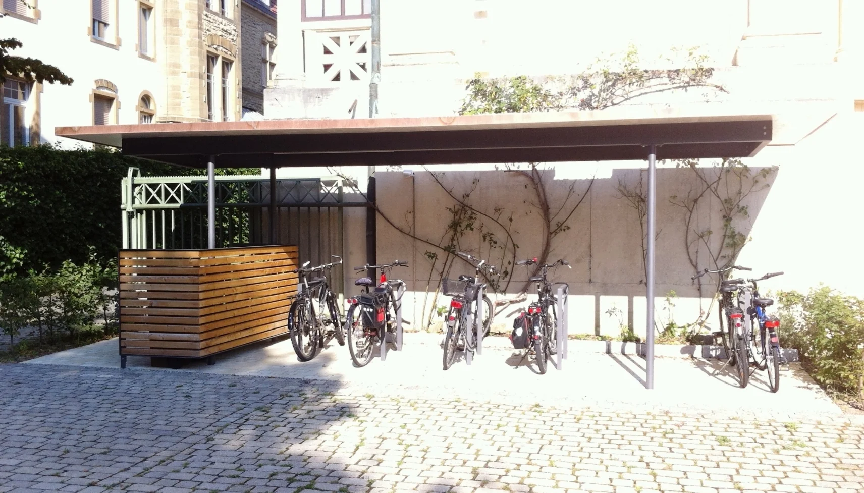 Neubau Fahrradständer 2.JPG