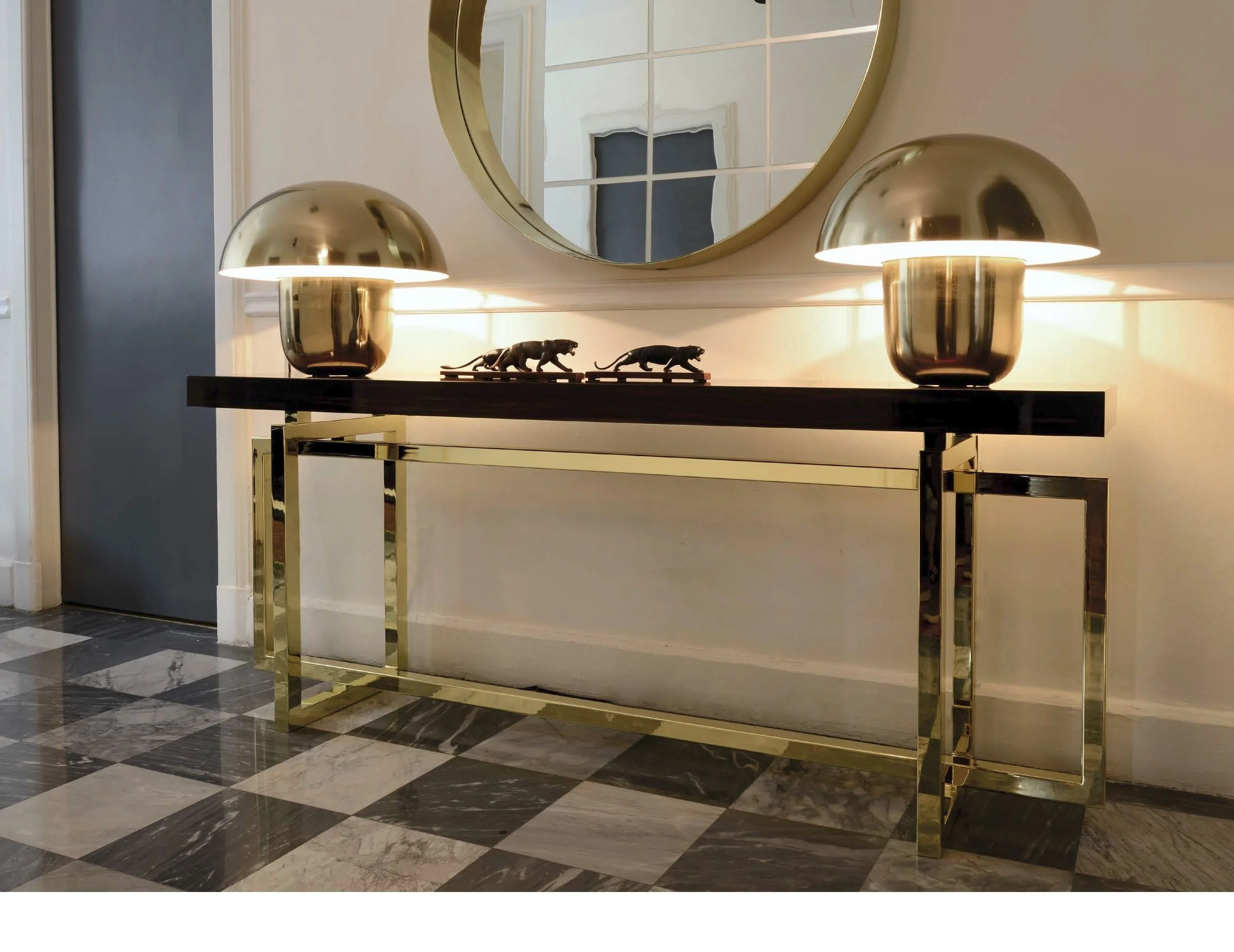 CHARLOTTE CONSOLE1.jpg