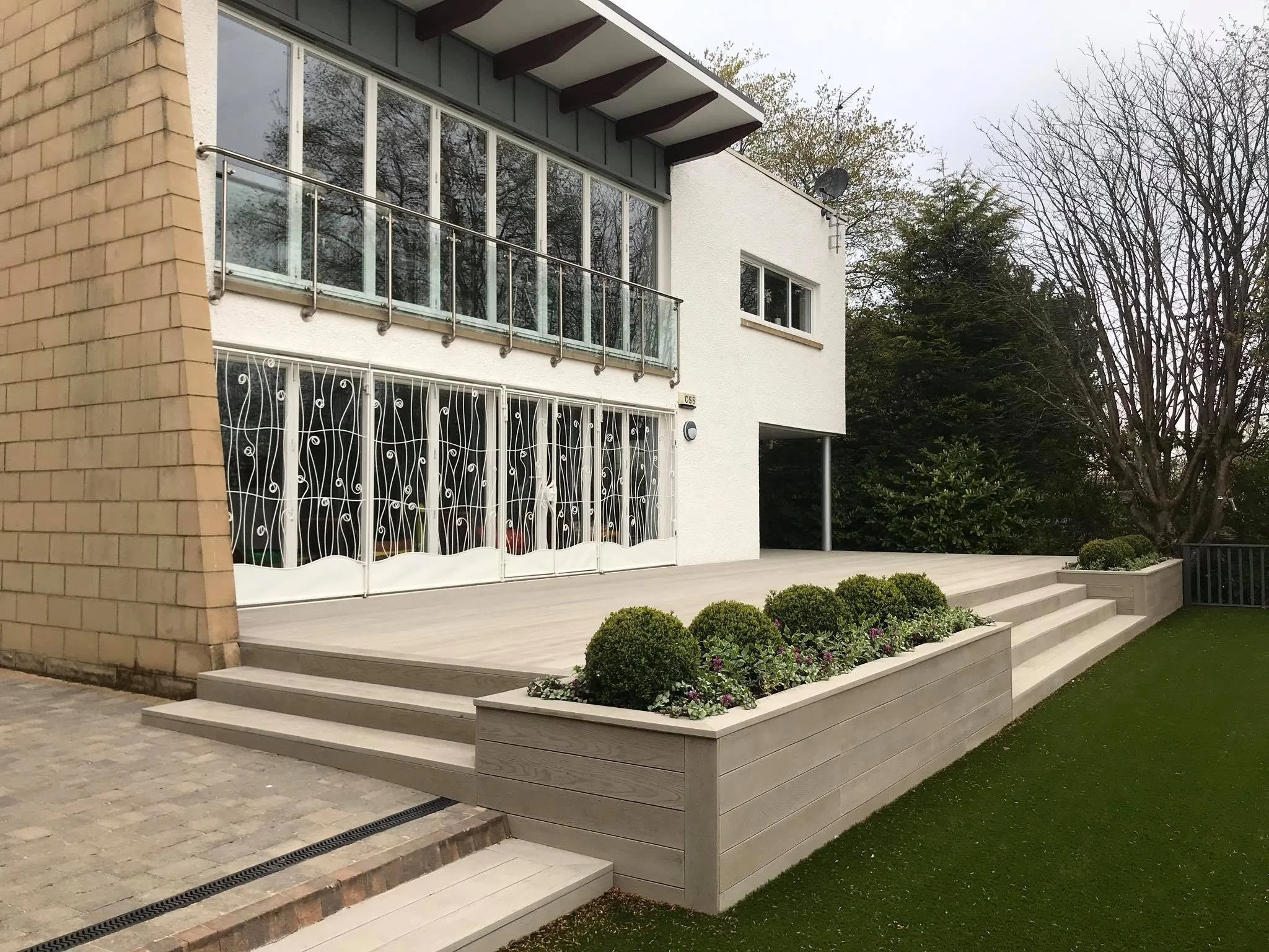 Terracing, Whitecraigs 