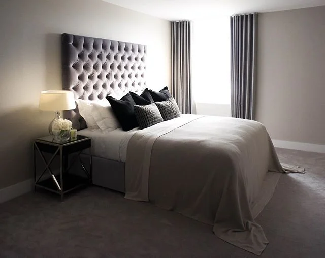 Three bedroom penthouse in Islington, London designed by Abahati Design
.
.
.
#luxury #residential #interiordesign #penthouse #masterbedroom #bedroom #headboard #abahatidesign #flowers #diptyque