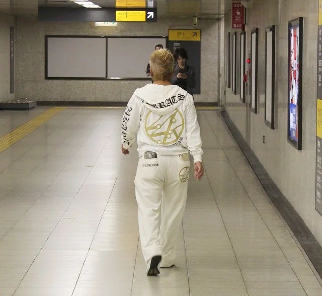 So Rich I Got Two Wallets