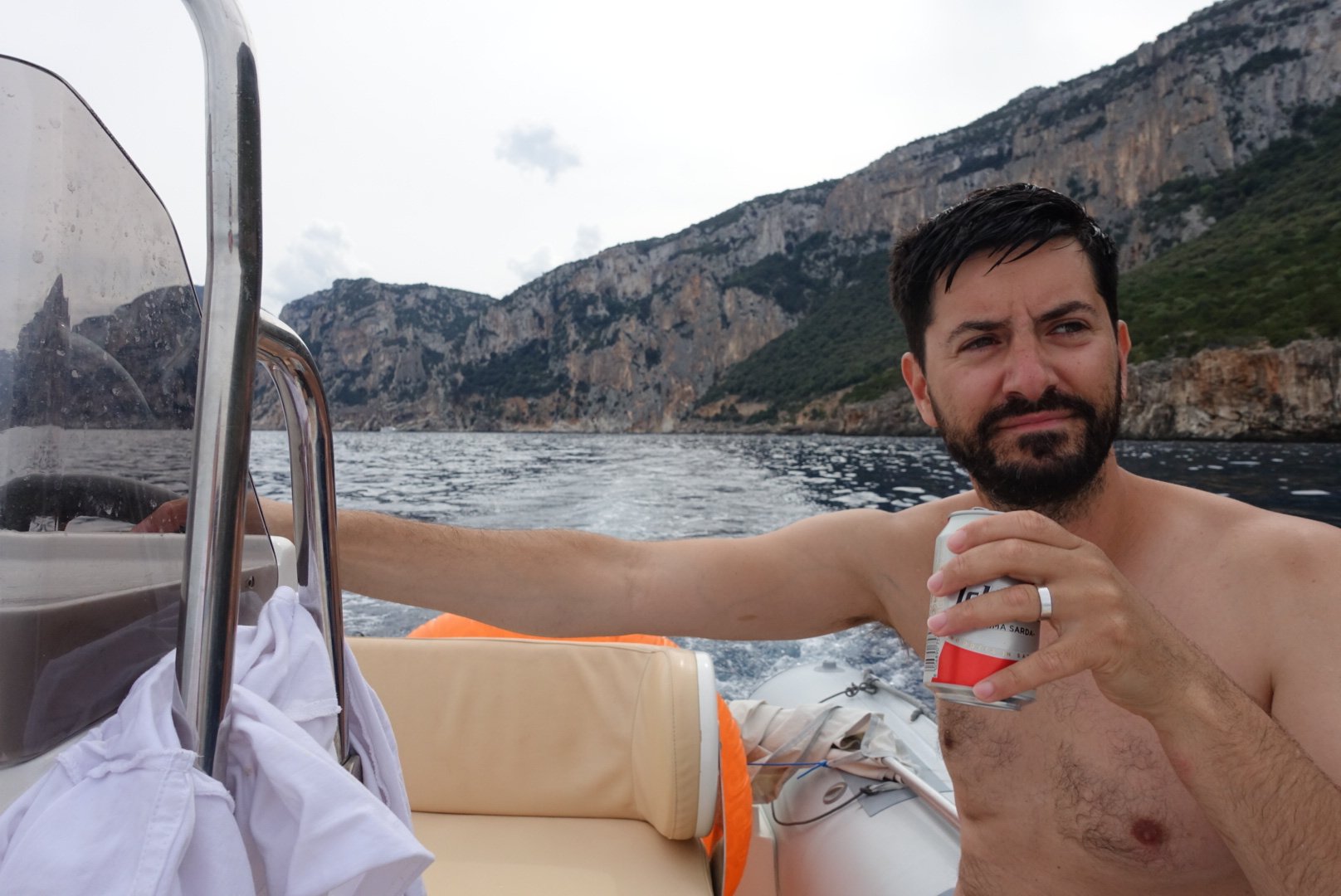 Responsible boating right here.