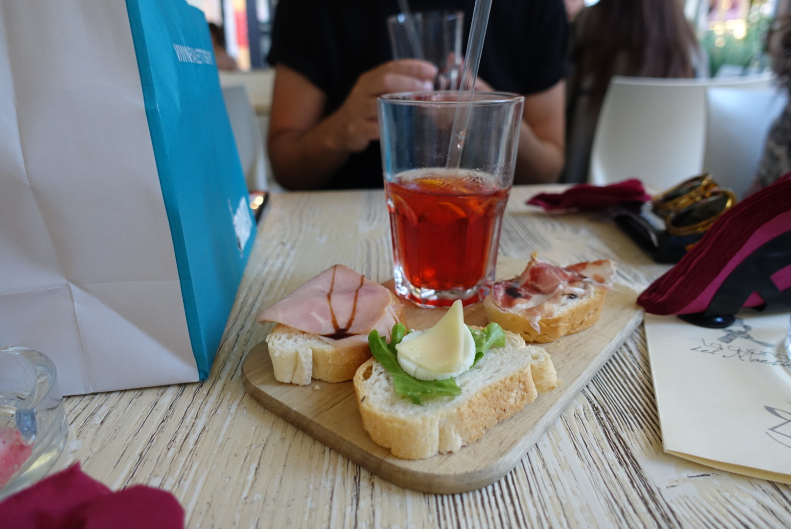 We read an article saying that you should only go up once (twice max) for food, so we were trying to do the right thing even though everyone else was going mental and loading up their boards with sandwiches. You know what though? With just a small a…