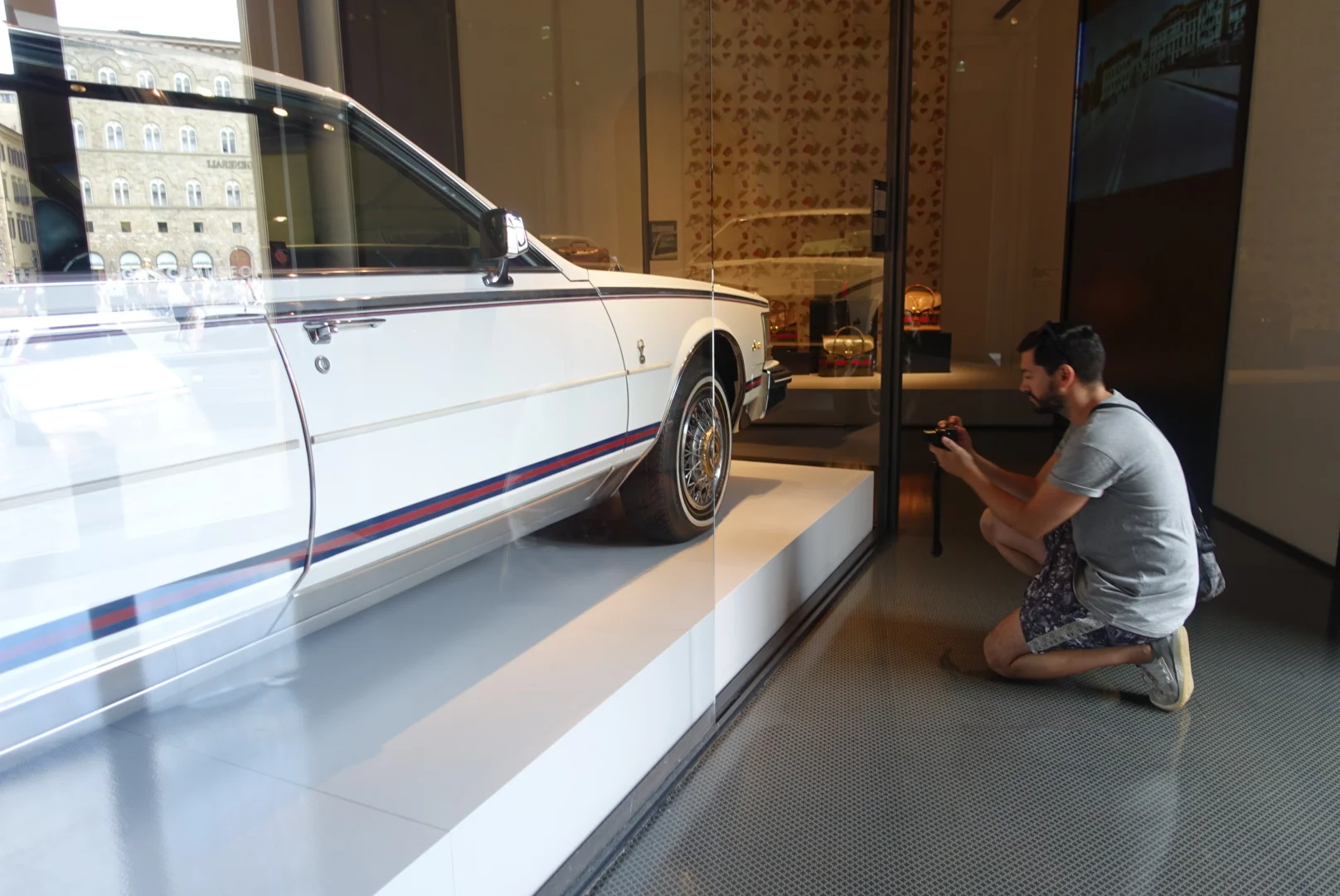 Conversely, the Gucci Museo was pretty much empty. I'd never really thought much of Gucci until visiting this museum. The vintage travel accessories and clothes were stunning and I need this Gucci car in my life.