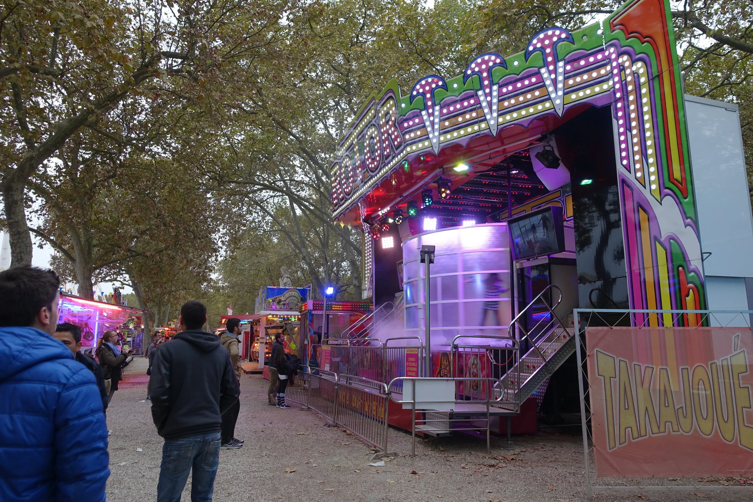 While we were in town there was a huge fun fair on with tonnes of rides I wouldn't risk my life on and a heap of food stalls. Looked like fun though.