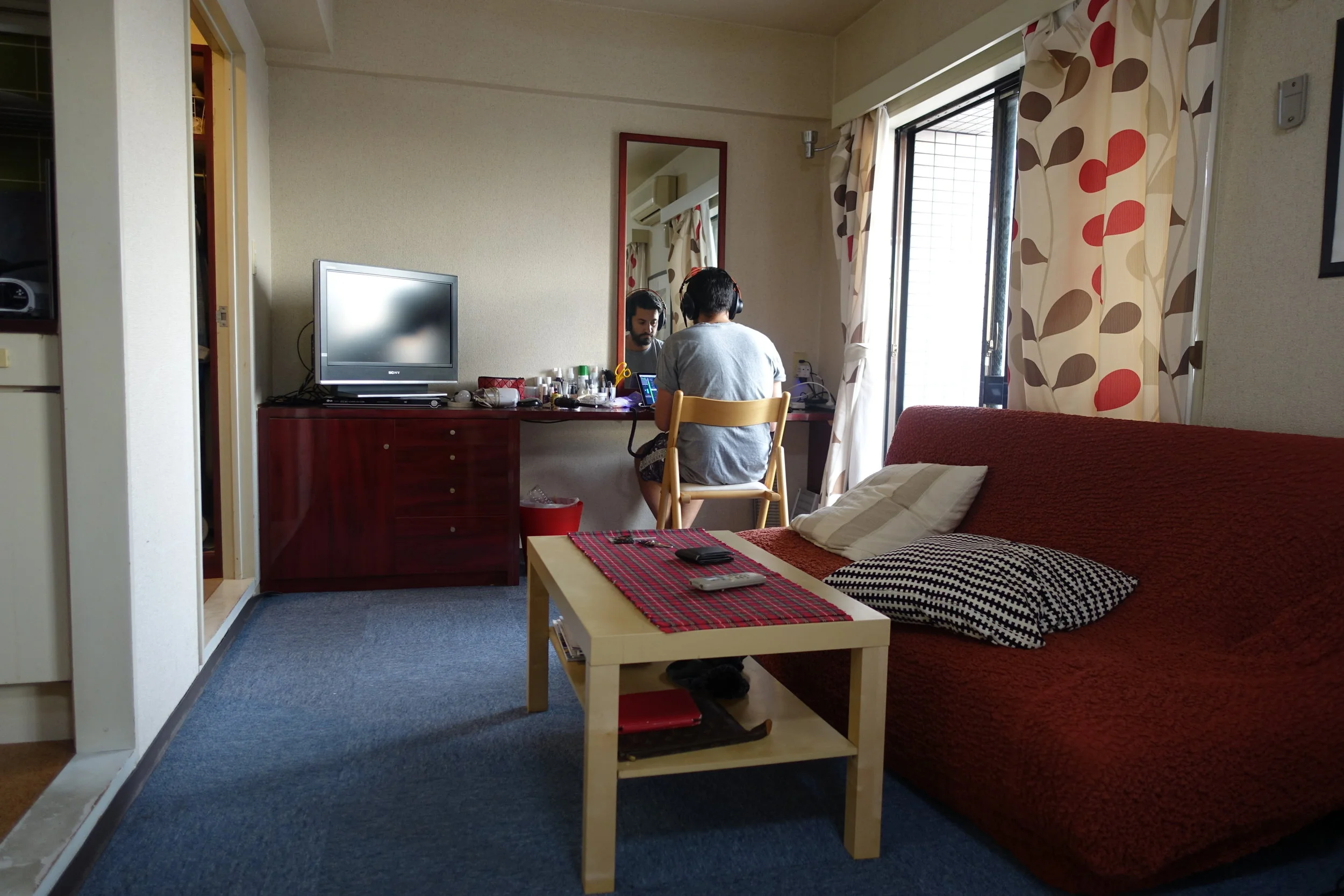 Hungover days in our little Airbnb in Meidaimae.