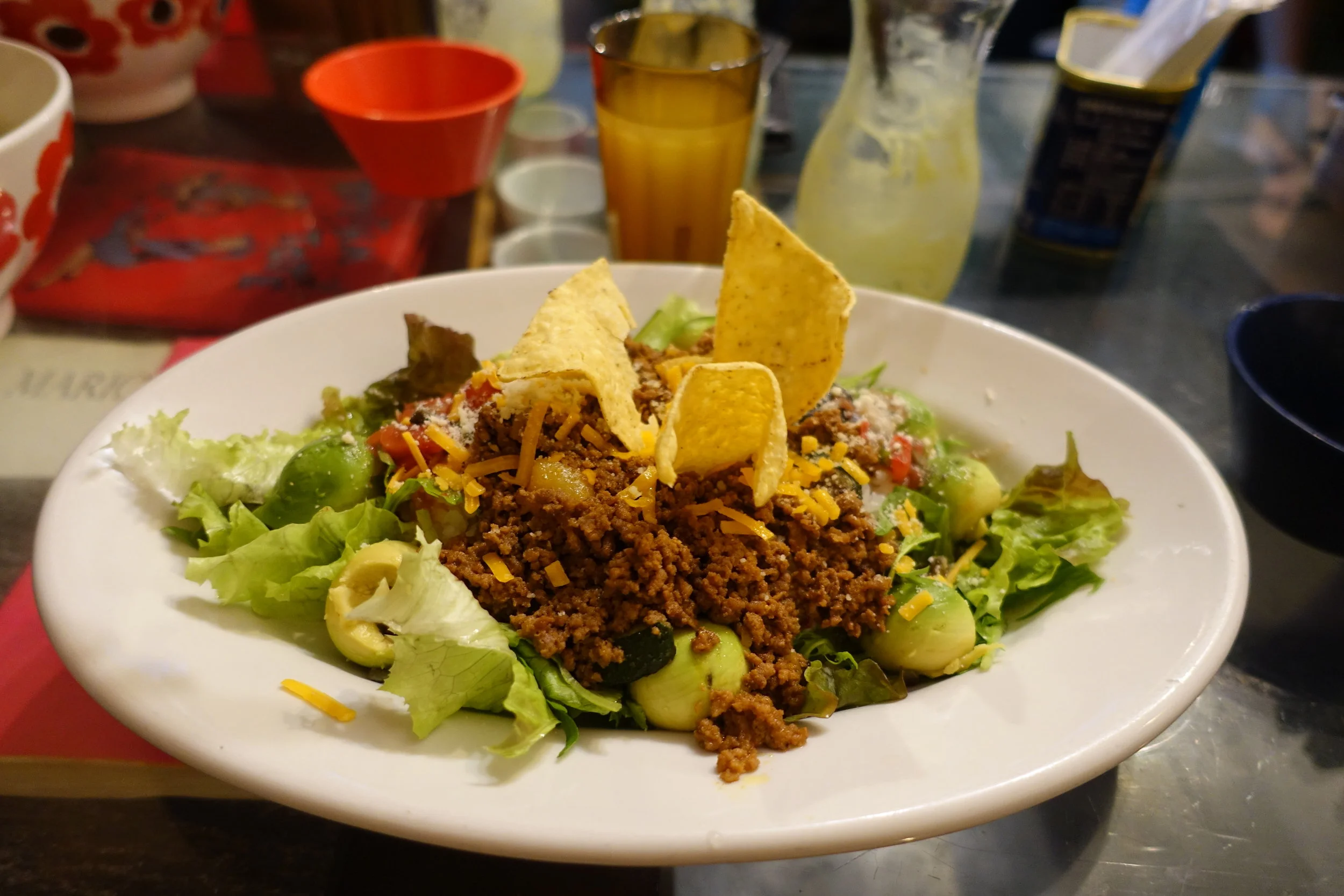 I love taco rice. I love taco rice a lot. So I ordered taco rice.The others got poke bowls with a generous helping of avocados (of course). It's not exactly cheap, but for about ¥1,800 you get an avo smoothie, main and drink bar so it's not so bad. …