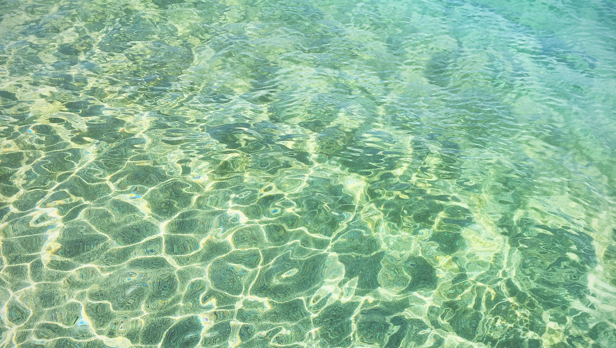 perfectly clear sea