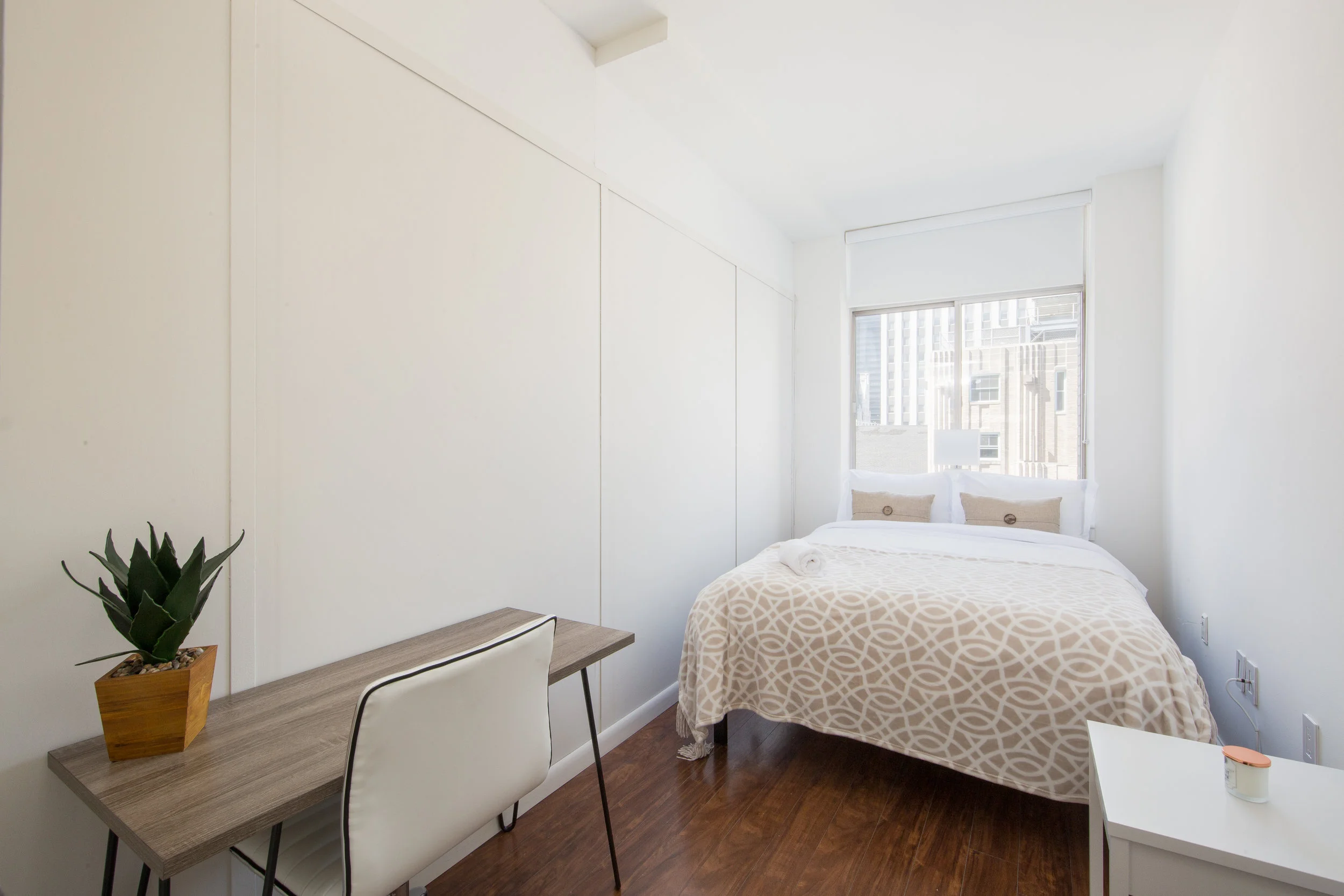 Room 4.jpg