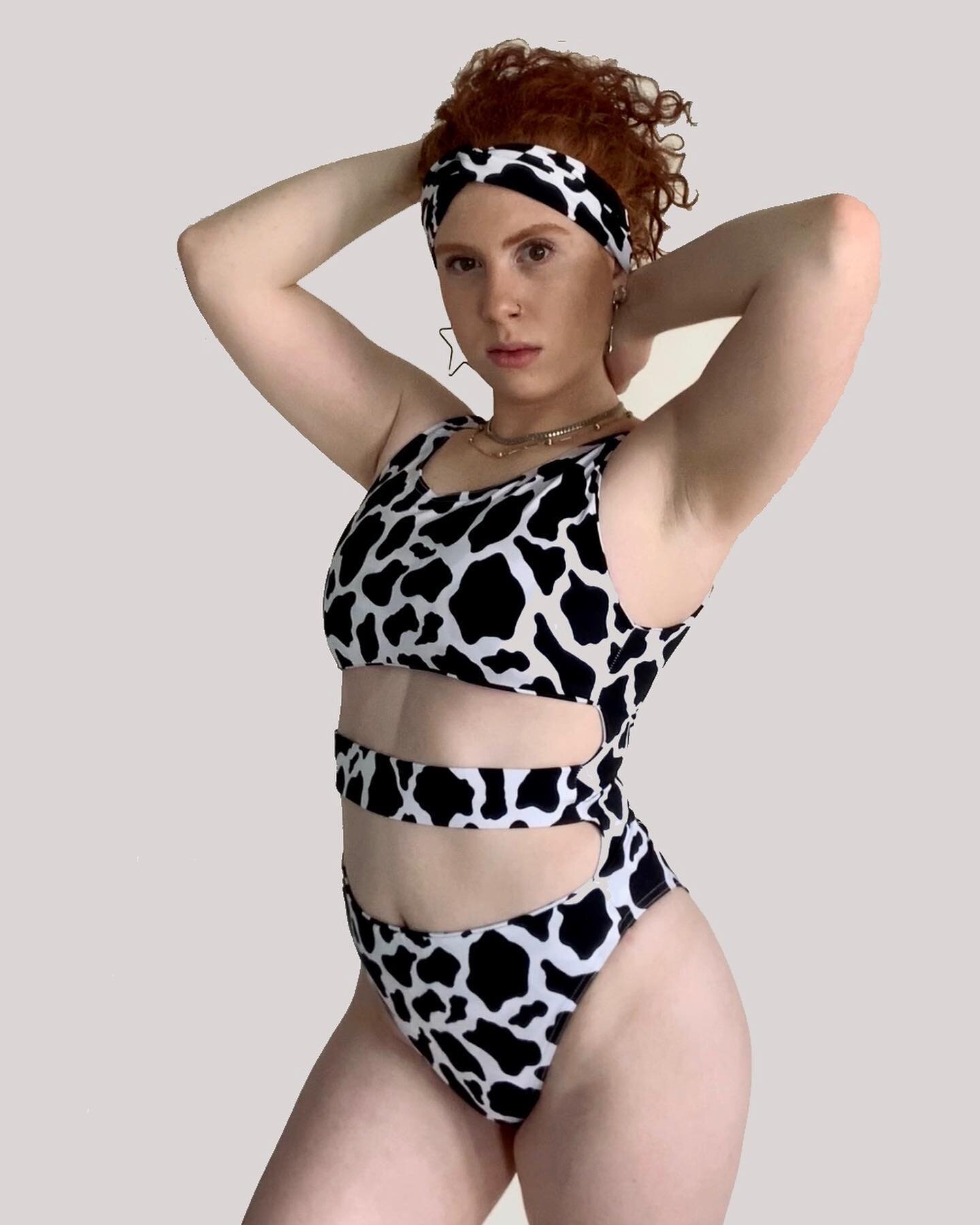 Sadly this swimsuit won&rsquo;t see the sun for a long time but it is one of my favs// cow print one piece with matching headband
