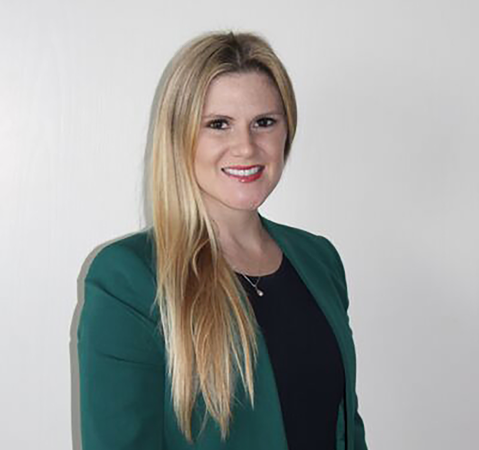 Nicole Santander Nicole Santander entered the commercial real estate business upon graduating from the University of Miami with a Masters degree in Business Administration in 2015. She also holds a Bachelor’s degree in International Studies from Florida State University. Nicole was motivated to transition into commercial real estate by her background in hospitality and restaurant management where she developed a keen understand of the ever-changing Miami market. Nicole is a Miami native and active member of the community, participating in organizations such as Chapman Partnership and Leadership Miami. 