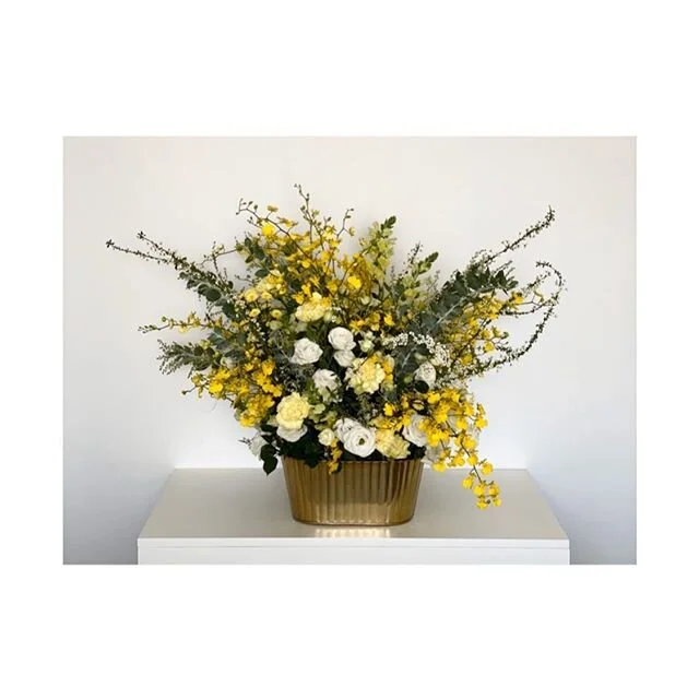 I&rsquo;ve been in a yellow floral mood recently and I think it&rsquo;s because spiritually yellow symbolises #friendship, #care, #hope and #positivity... something that we can all appreciate given the recent heartbreaking events 💛
.
.
.
.
.
#spread