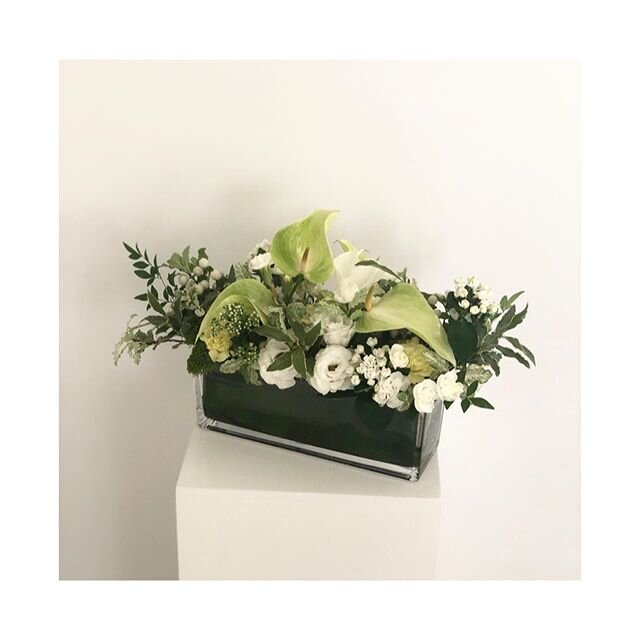 This modern beauty was for a @lululemonhk pop up event in @pacificplacehk 💚
.
.
.
.
.
#tbt #throwback #modernarrangement #modernflorals #lululemon #pacificplace #sendinglove #positivevibes #hkflorist #flowersofinstagram #floristry #madisonparkflower
