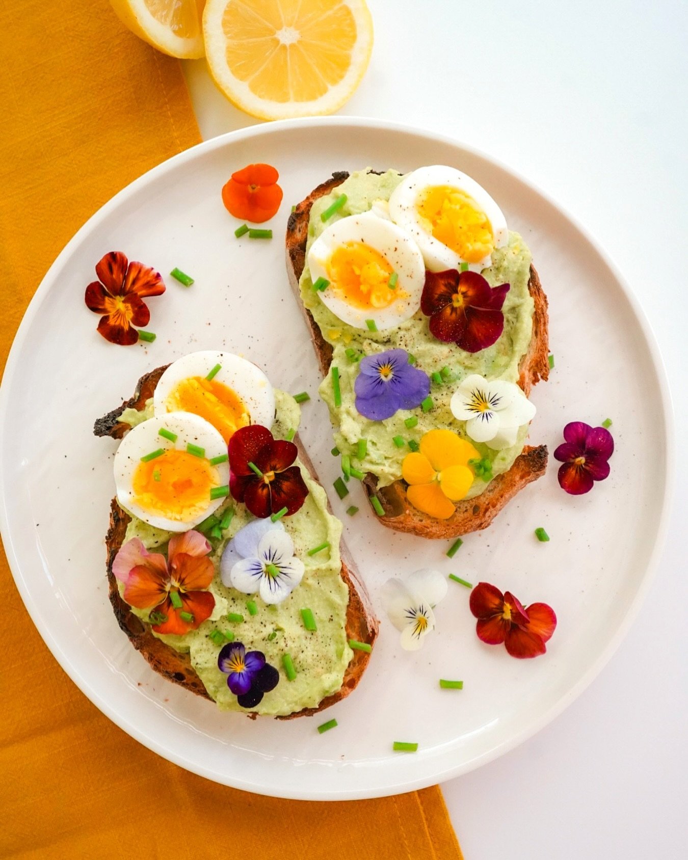 Peachy Bakes Presents:

Whipped Lemon Ricotta Avocado Toast with &ldquo;semi&rdquo; Soft Boiled Eggs and Edible Flowers

This morning Fiona &amp; I got up bright and early and headed to the @ptreefarmersmkt! We haven&rsquo;t been since moving to and 