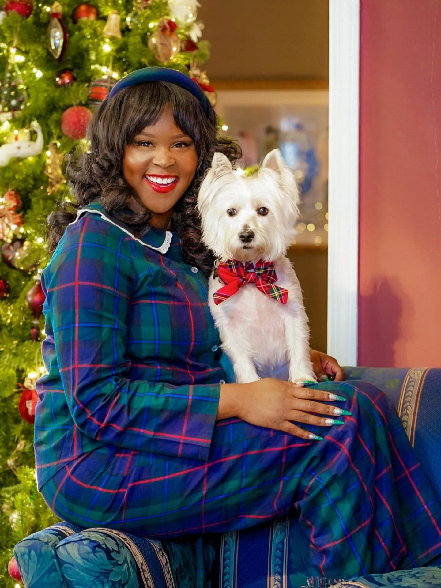 Merry Christmas! 

Wishing everyone a wonderful holiday season full of love, joy and laughter!

Jasmin &amp; Fiona 🐾

&bull;
&bull;
&bull;
&bull;
&bull;

#merrychristmas #hillhousehome #christmas #westie #christmaspajamas