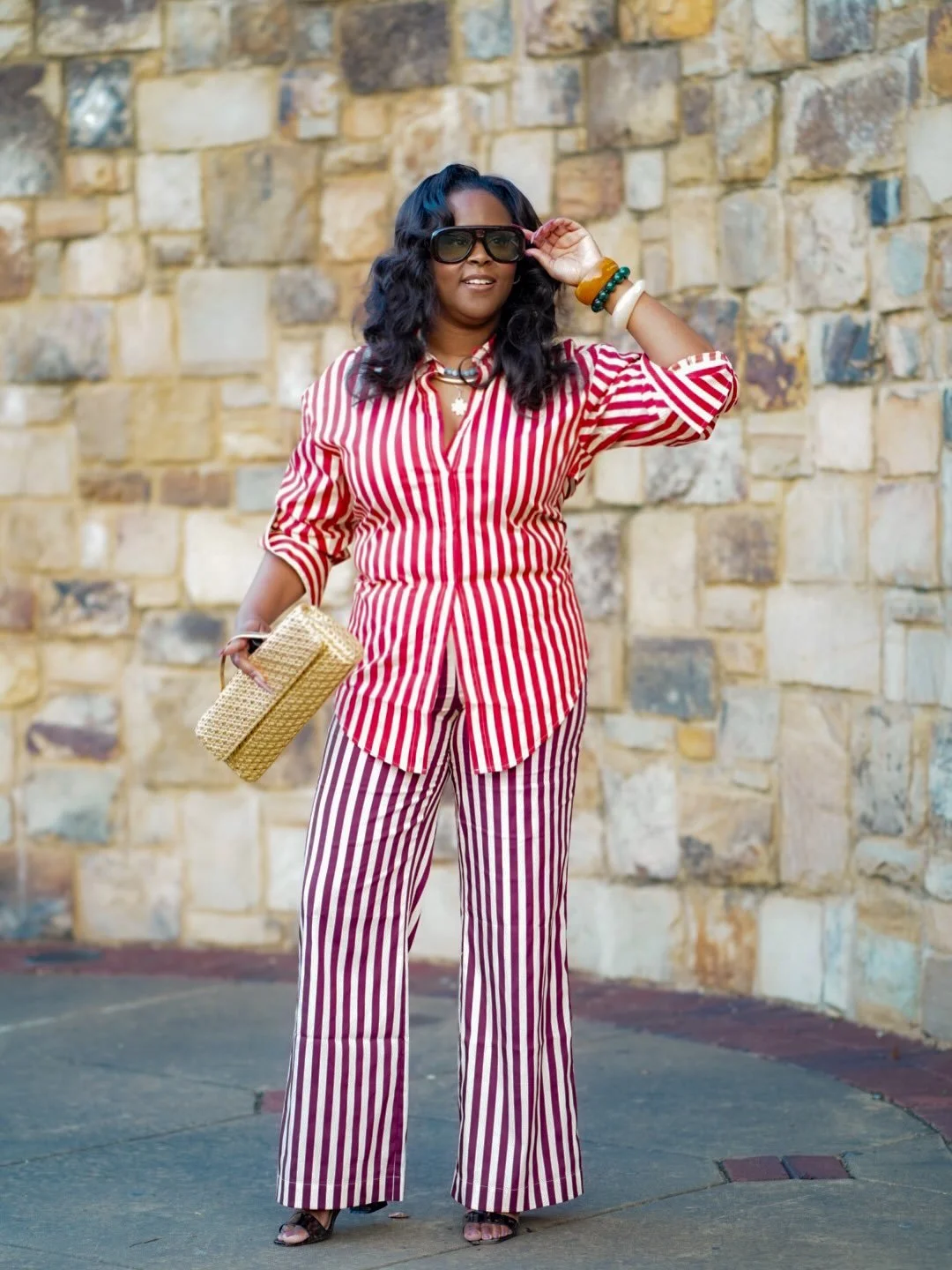 Summer may be winding down, and with all the rain we&rsquo;ve had lately, it&rsquo;s already feels like the season is slipping away. But before I fully embrace fall, I&rsquo;m making the most of these last warm-weather moments in this head-to-toe Sim