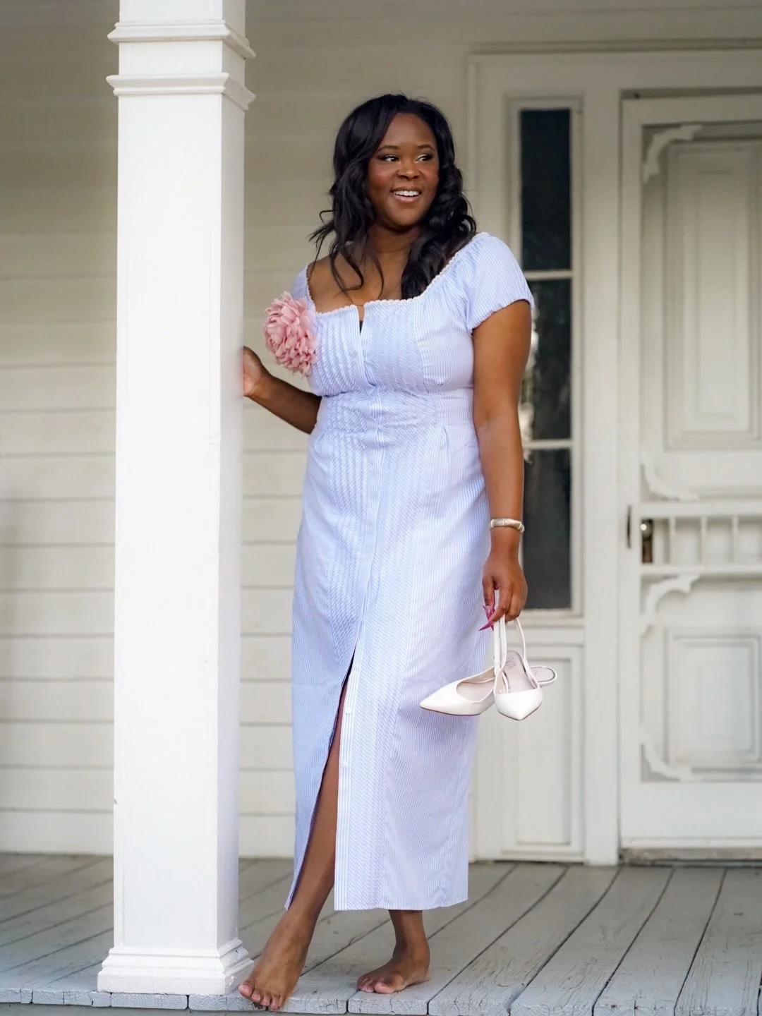 The last days of summer always make me want to slow down&mdash; preferably on a porch, and a pretty dress, with nowhere to be. 

This @hillhouse dress felt like the perfect outfit for soaking up those final warm days, even if my version of &ldquo;por
