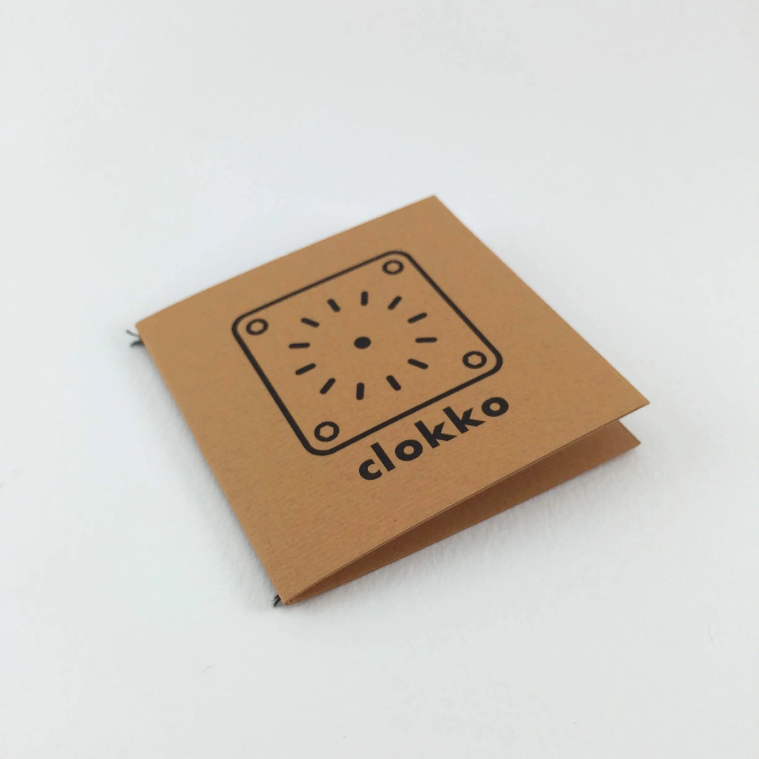  Ogni orologio è corredato da un libretto che illustra il concept del prodotto e indica alcune importanti istruzioni di utilizzo. 