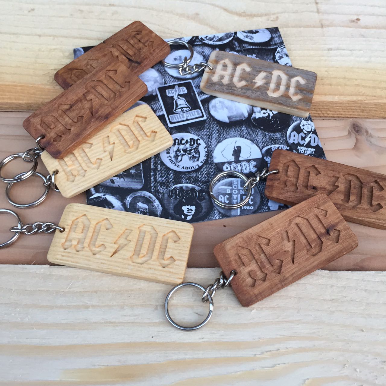 AC_DC_keyrings_3.jpeg