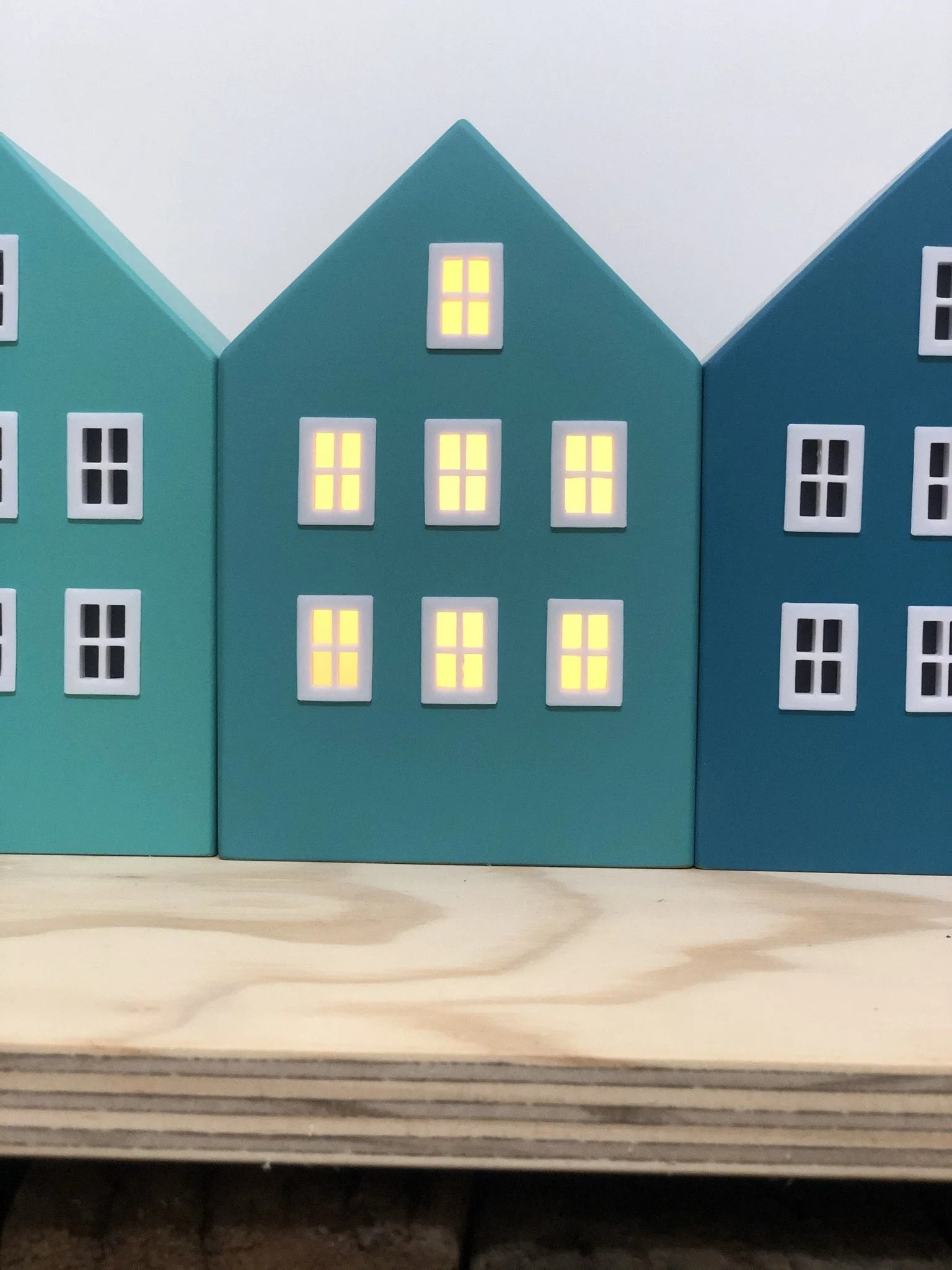  Le piccole finestre sono realizzate con tecnica di stampa 3D in materiale biodegradabile. 