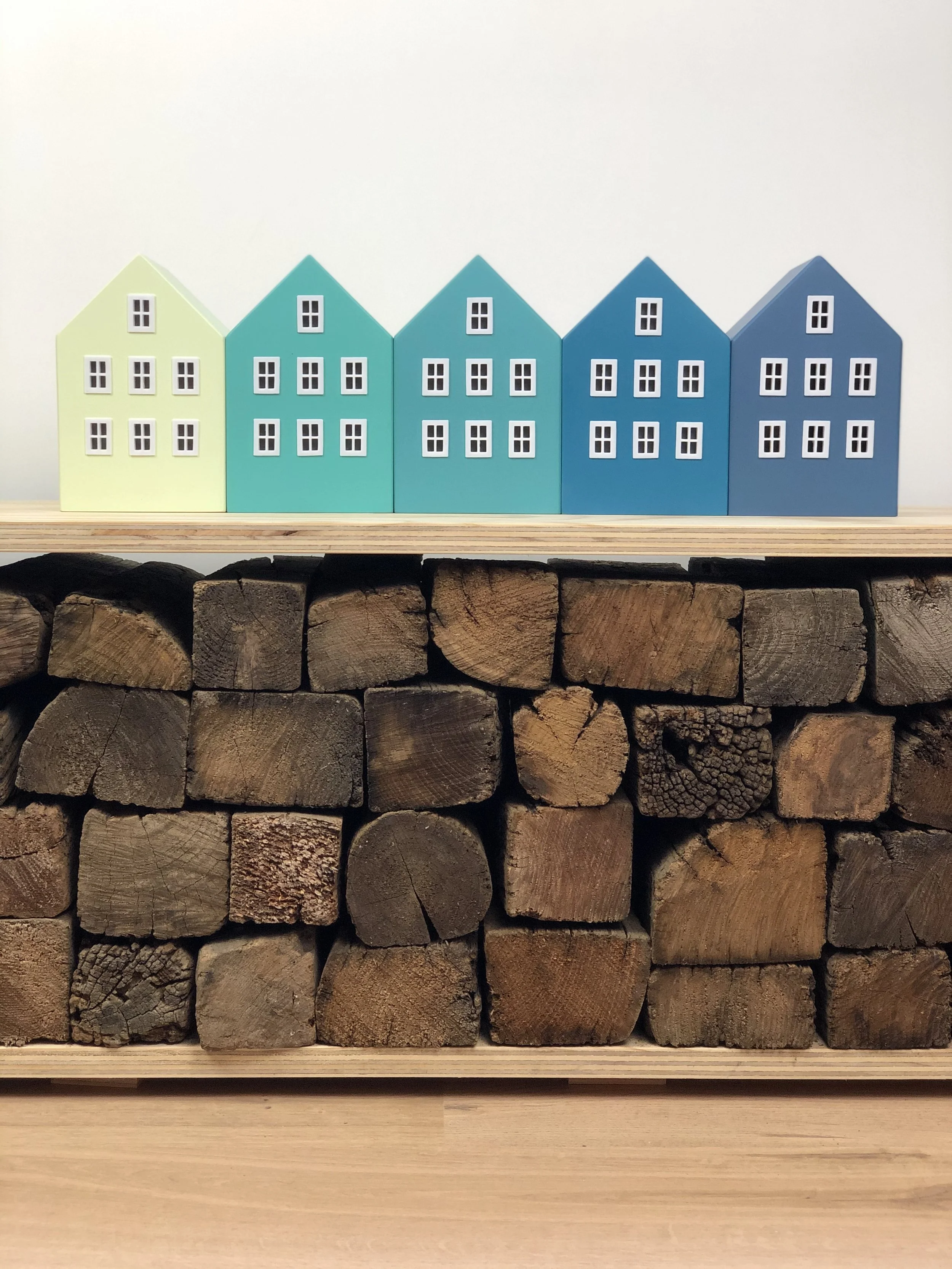  Casette dal design minimale scandinavo. Ricordano l’architettura delle case Norvegesi. 