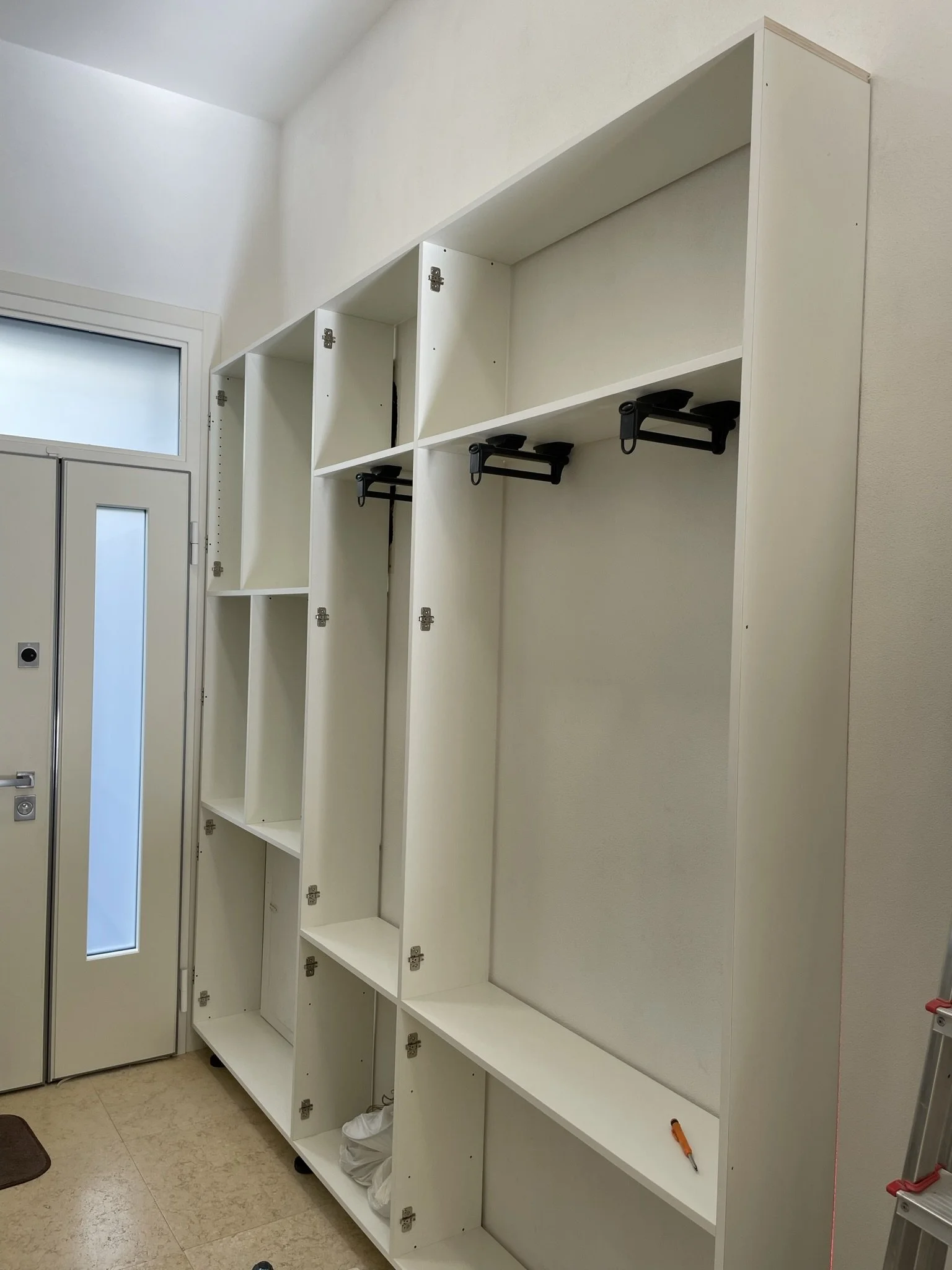  L’arredo durante la fase di assemblaggio 