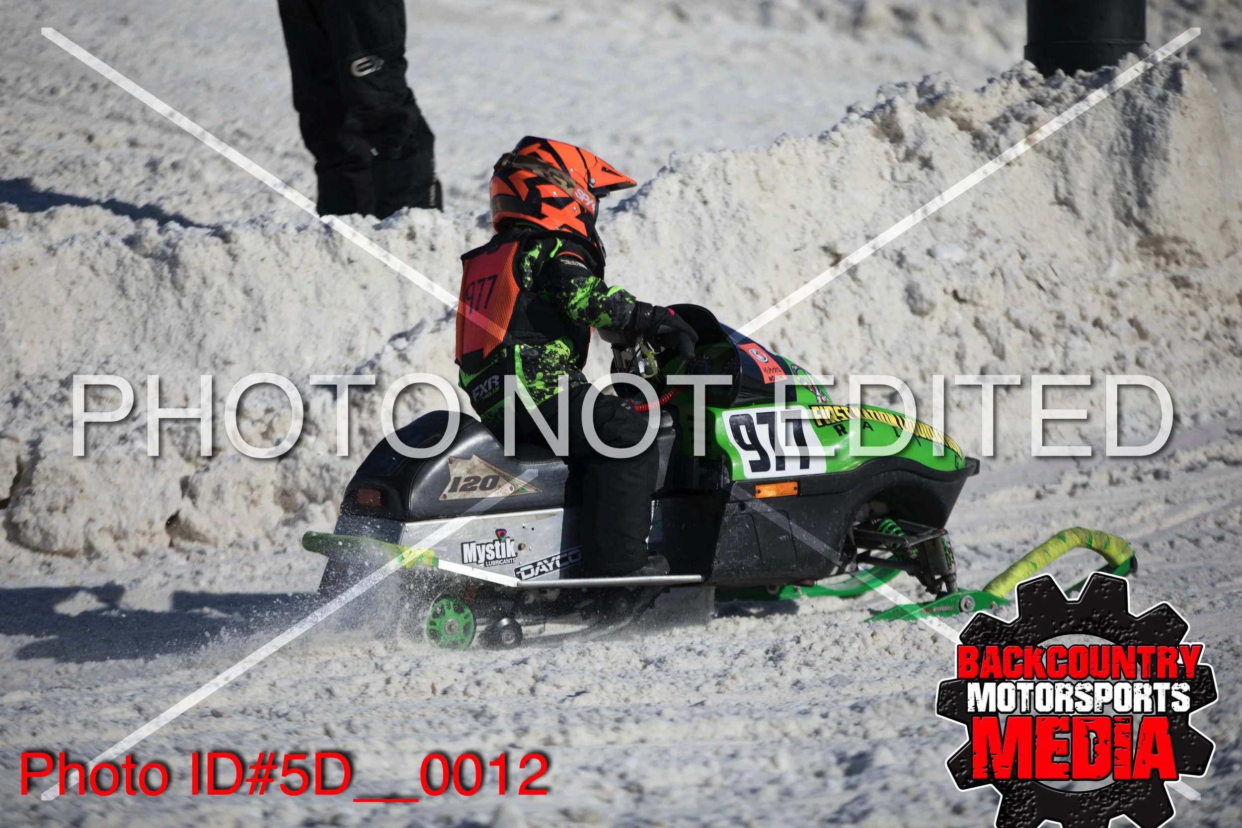 5D__0012.jpg
