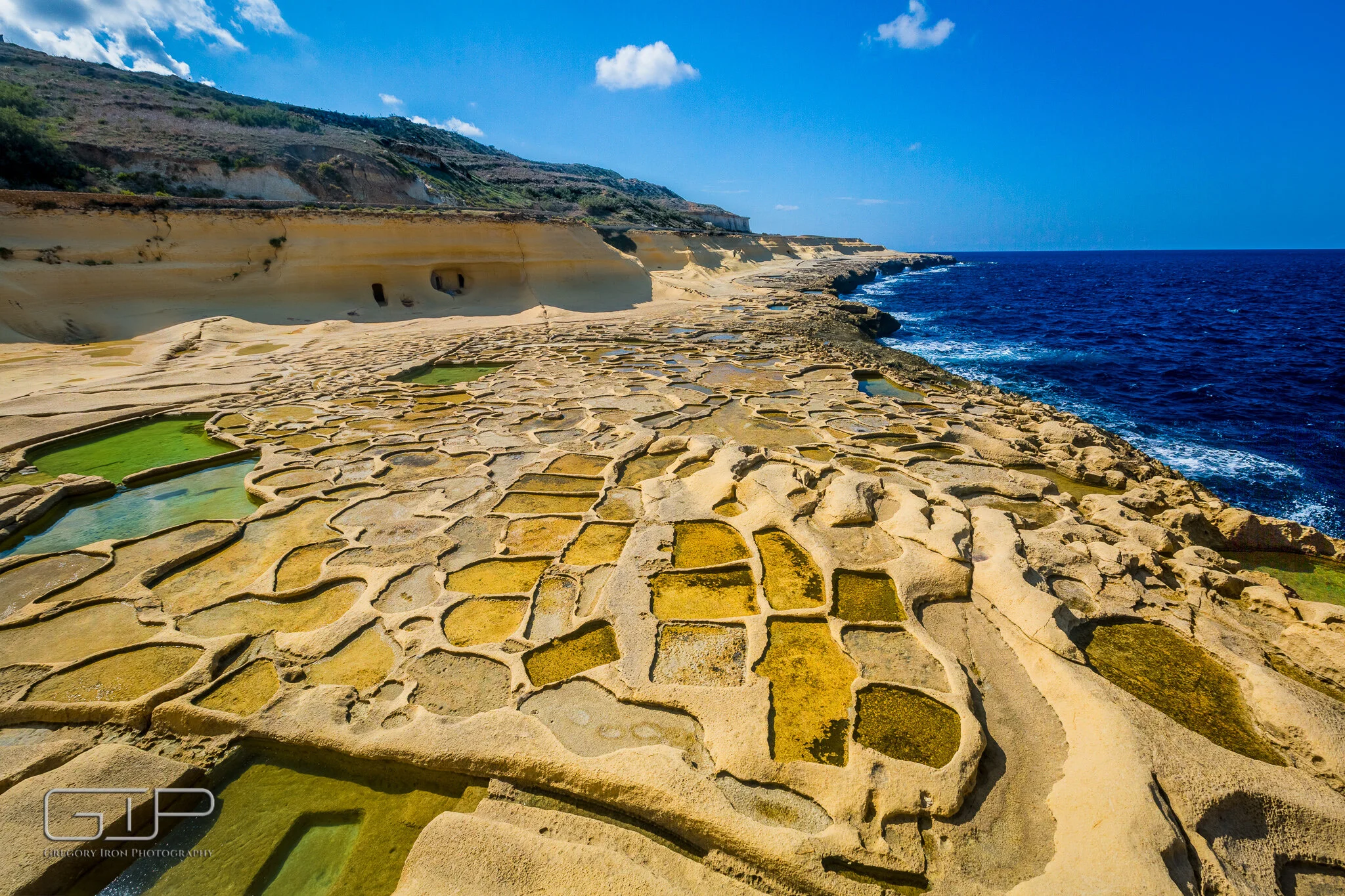 Különlegességek Máltán: a gozoi sólepárlók