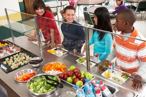 kids-lunch-line.jpg