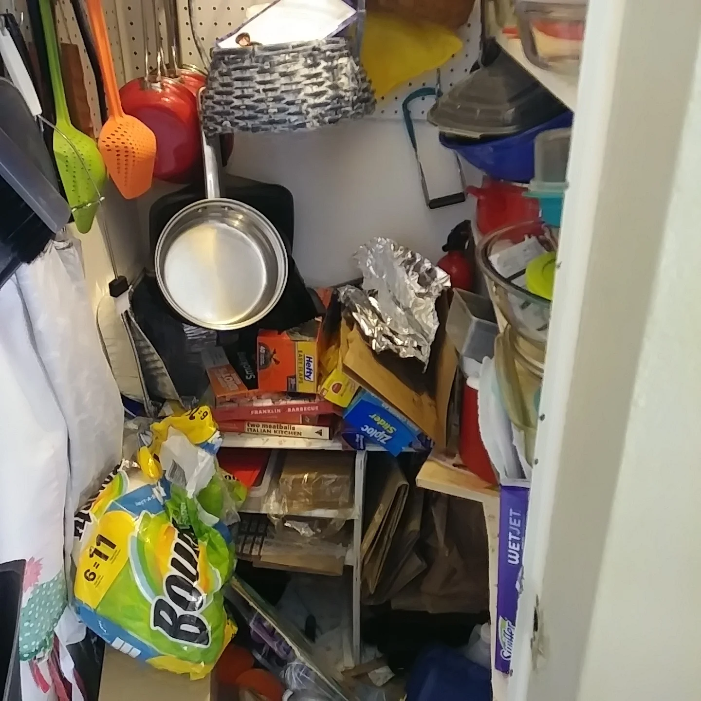 closet-needs-organization.jpg