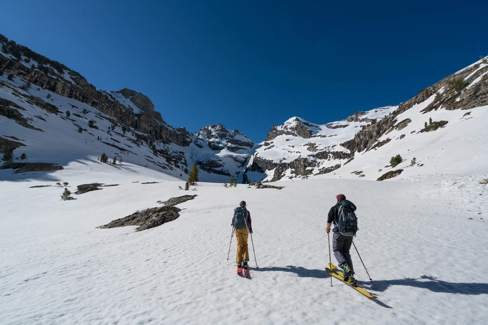 Approaching the beautiful headwall.