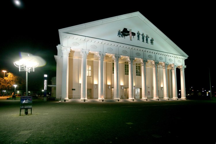 konzerthaus-aussen-gross 2.jpg