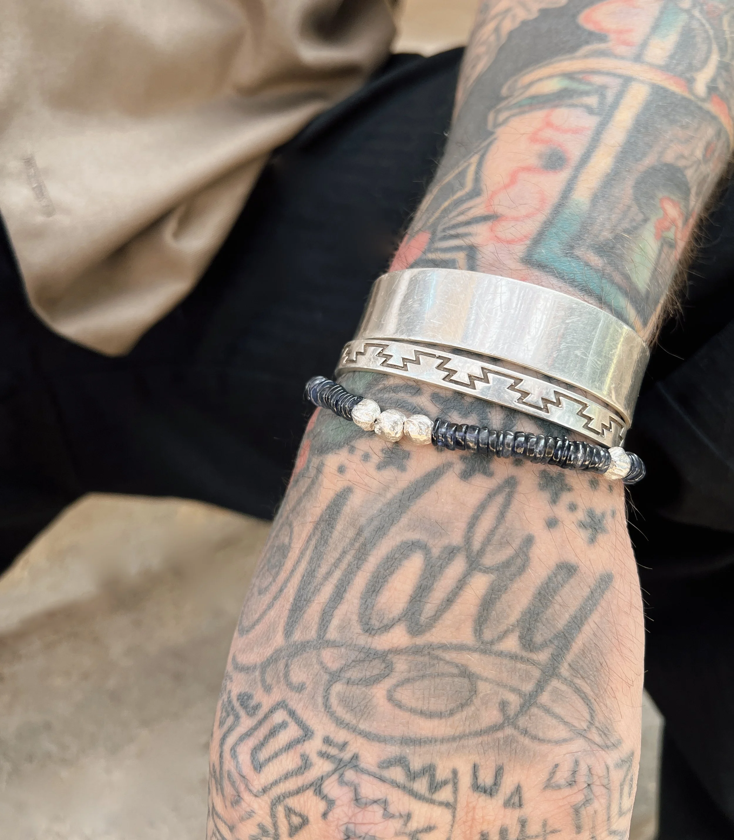 Iolite & Silver Cedar Bead Bracelet