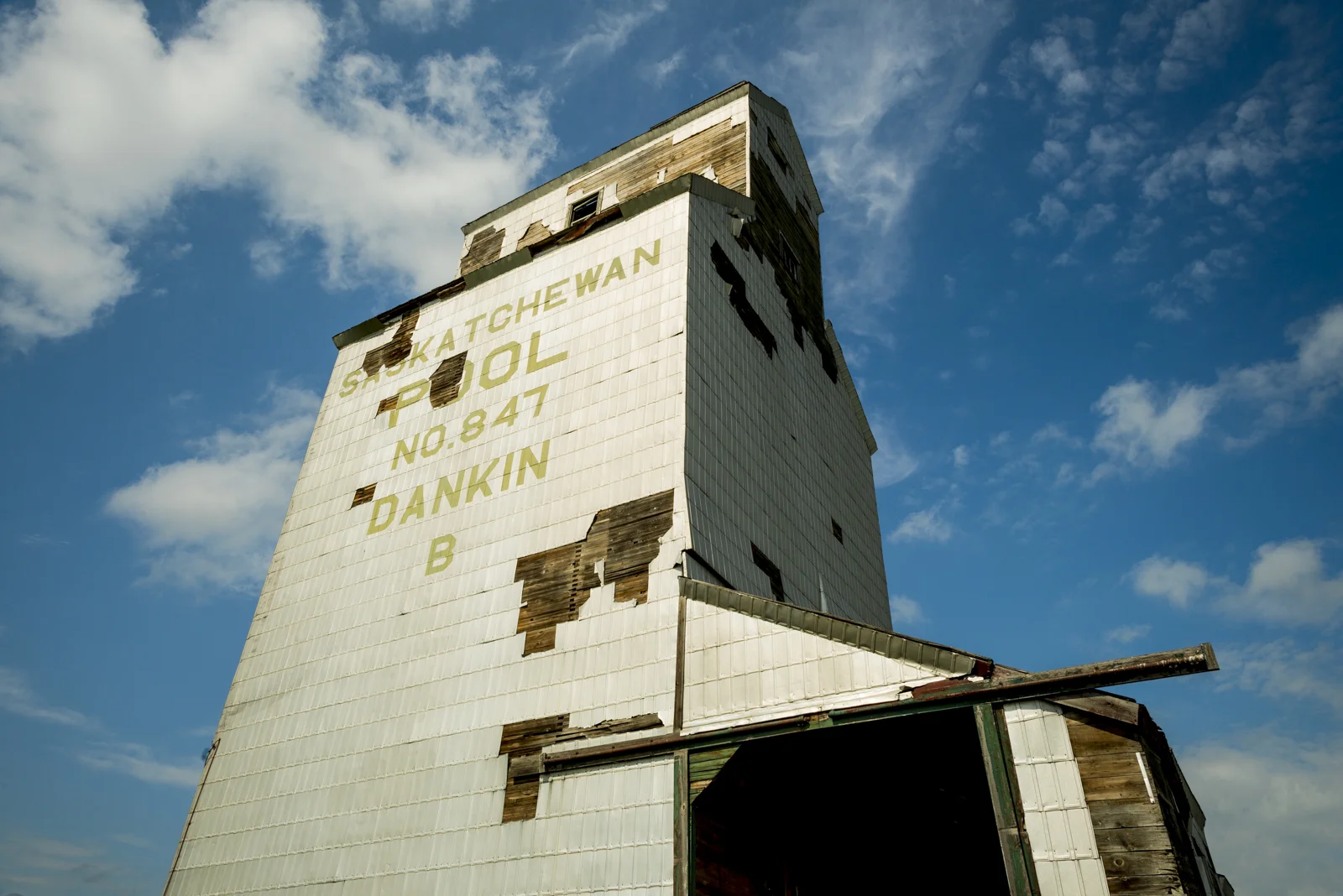 Dankin_Grain_Elevator_Saskatchewan_2