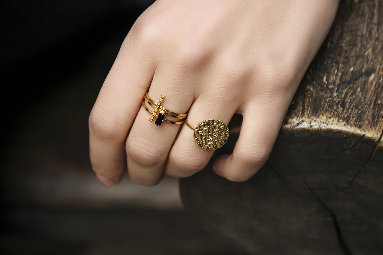 Bague Petit Palais:Strass:rigide fine:Line.jpg