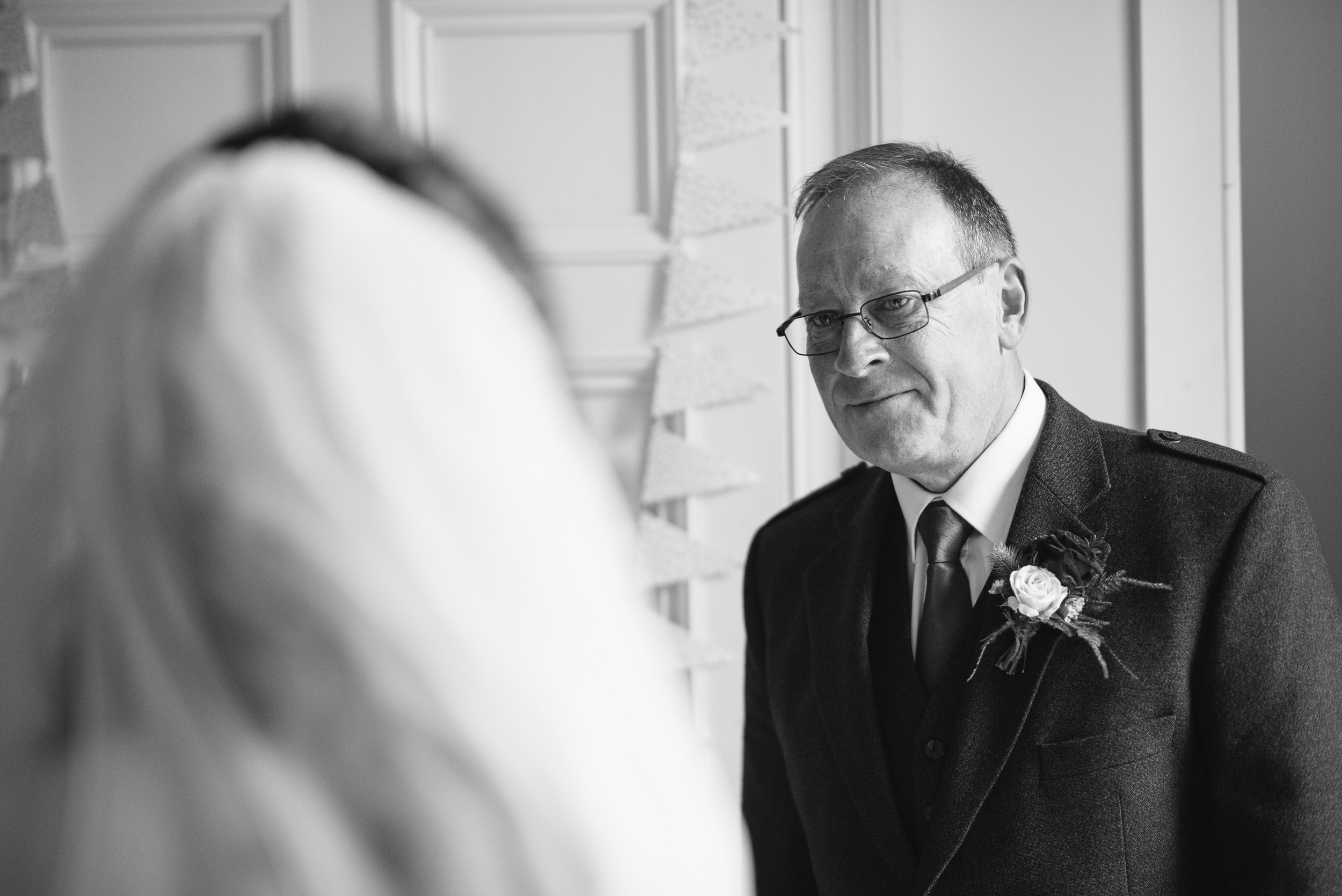 Bride seeing dad