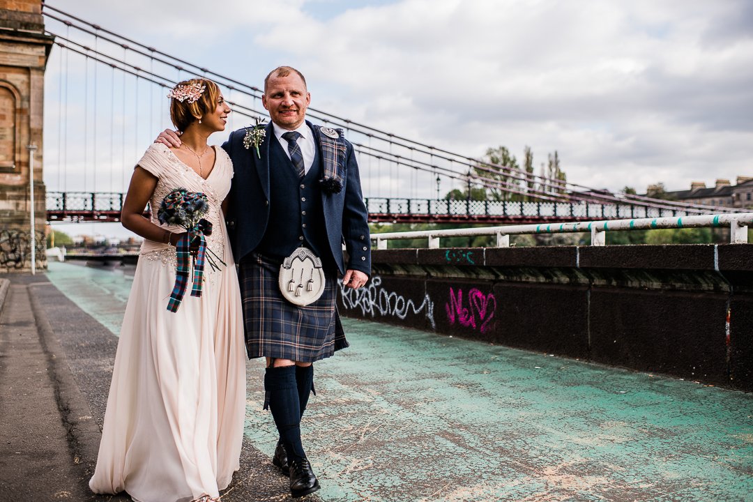 Bride and groom bridge Glasgow