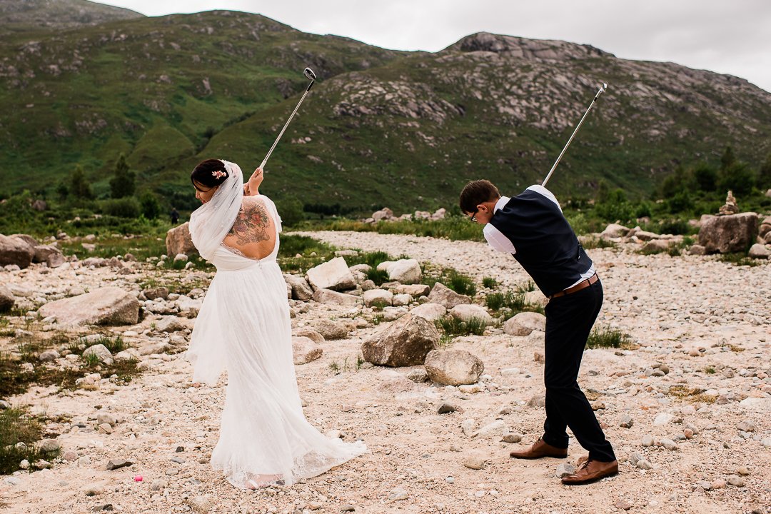 Bride and groom golf wedding