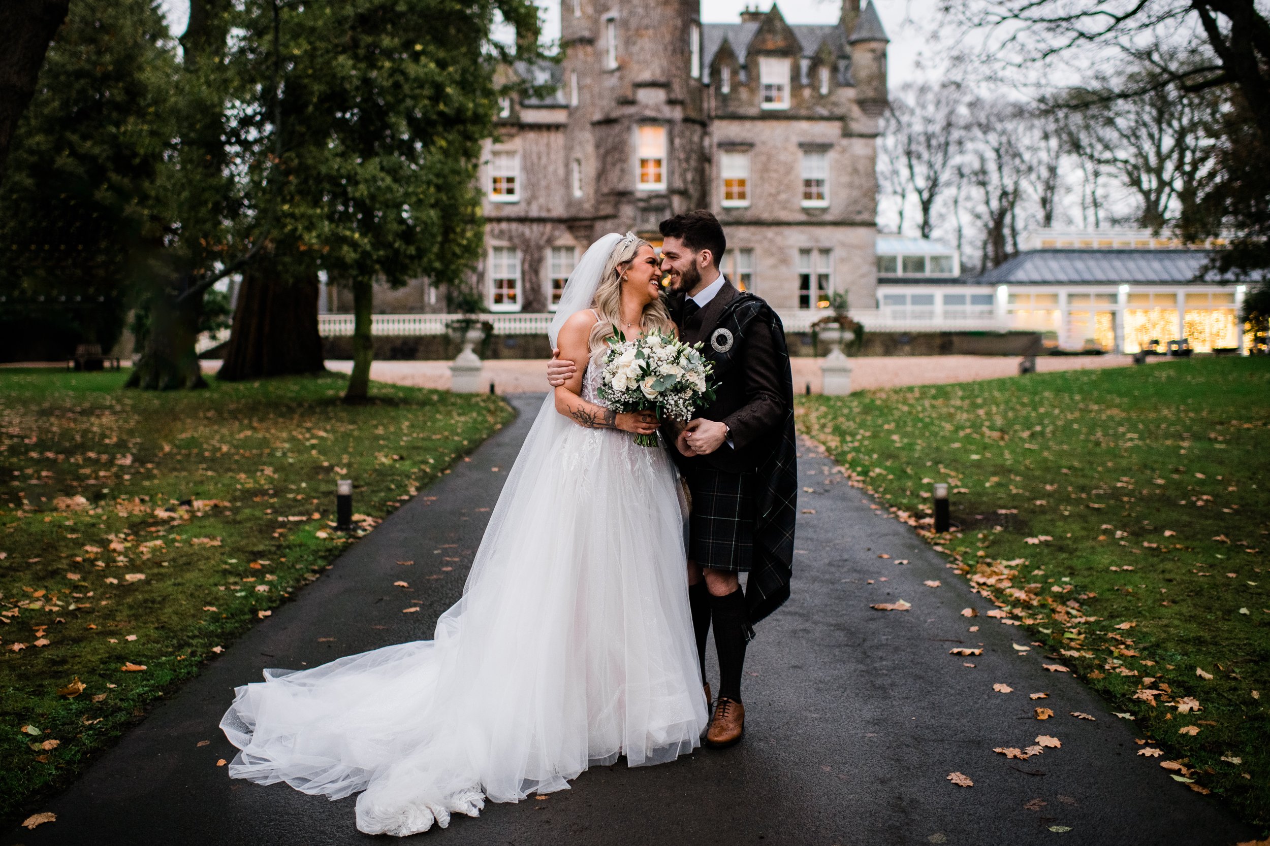 Carlowrie Castle Wedding Photographer-29.jpg